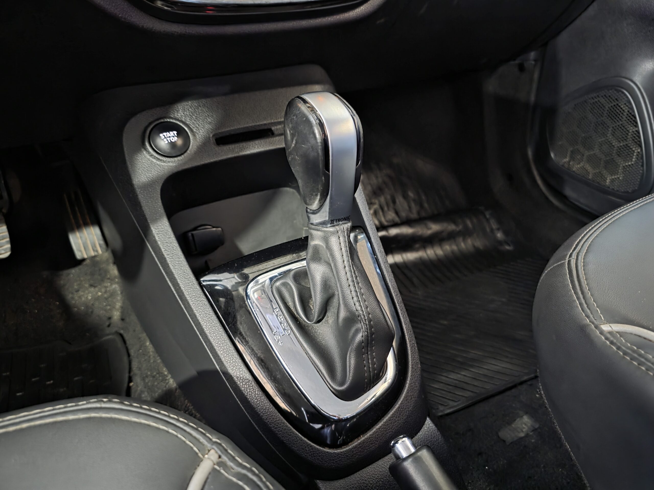 
								Renault Captur full									
