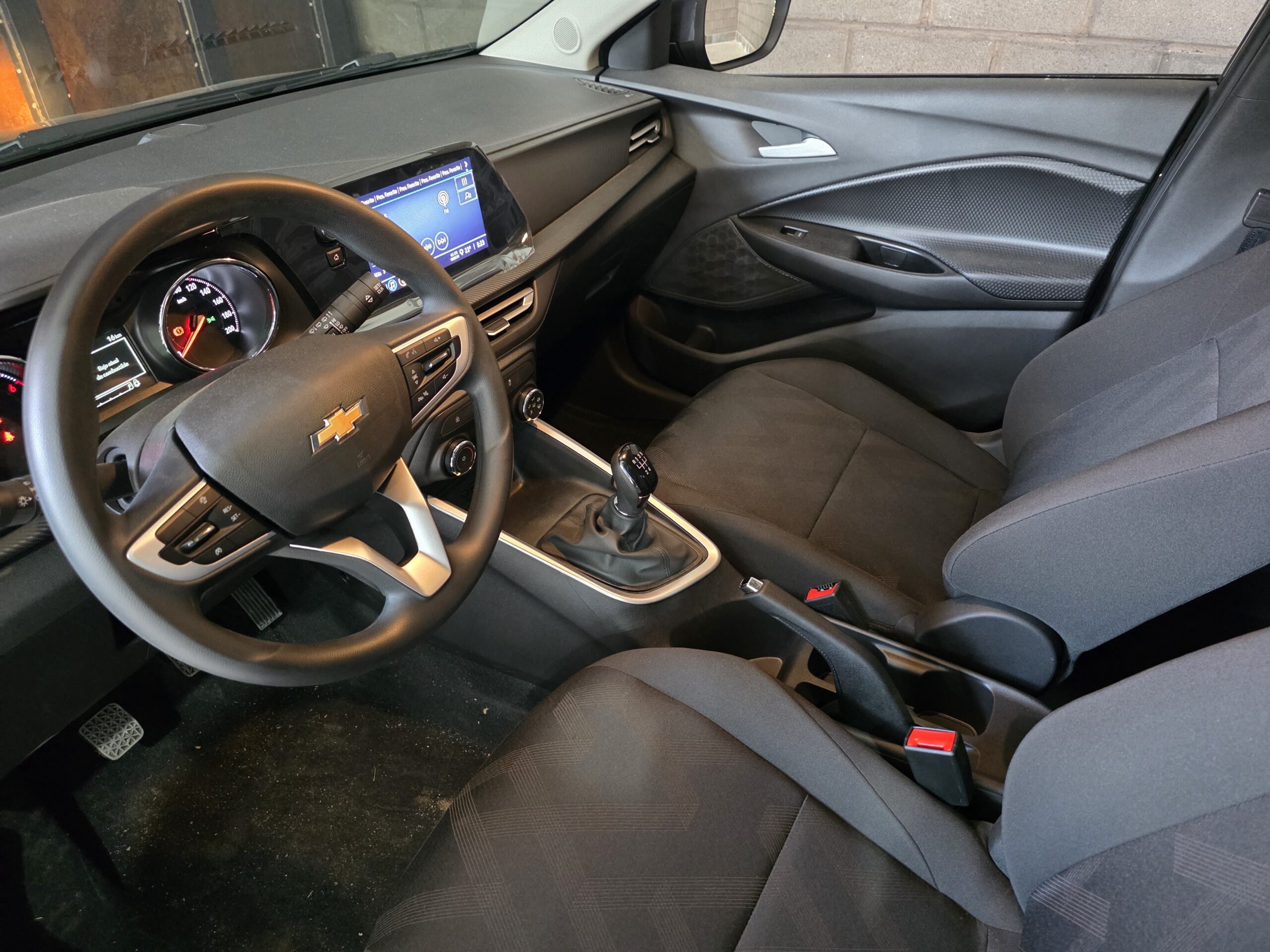 
								Chevrolet Onix full									