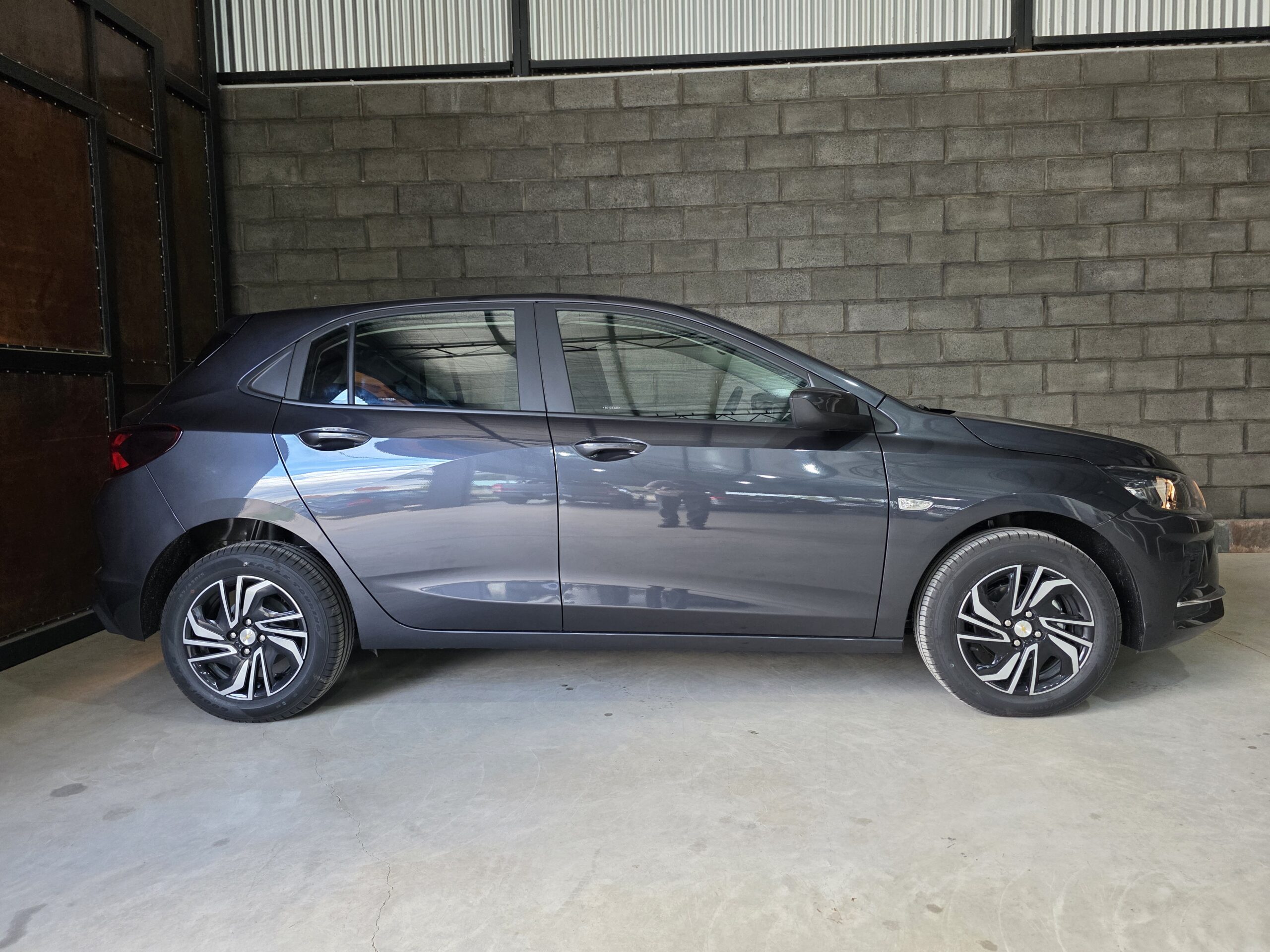 
								Chevrolet Onix full									