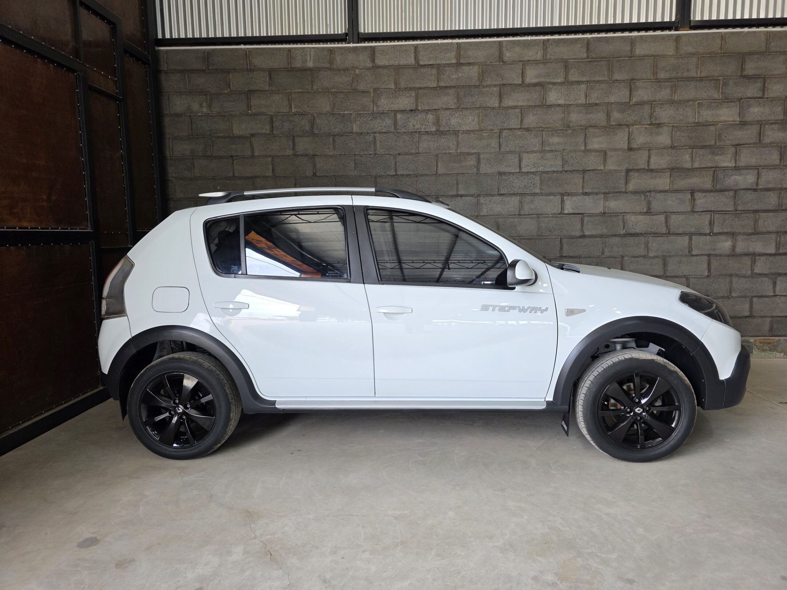 
								Renault Sandero Stepway full									