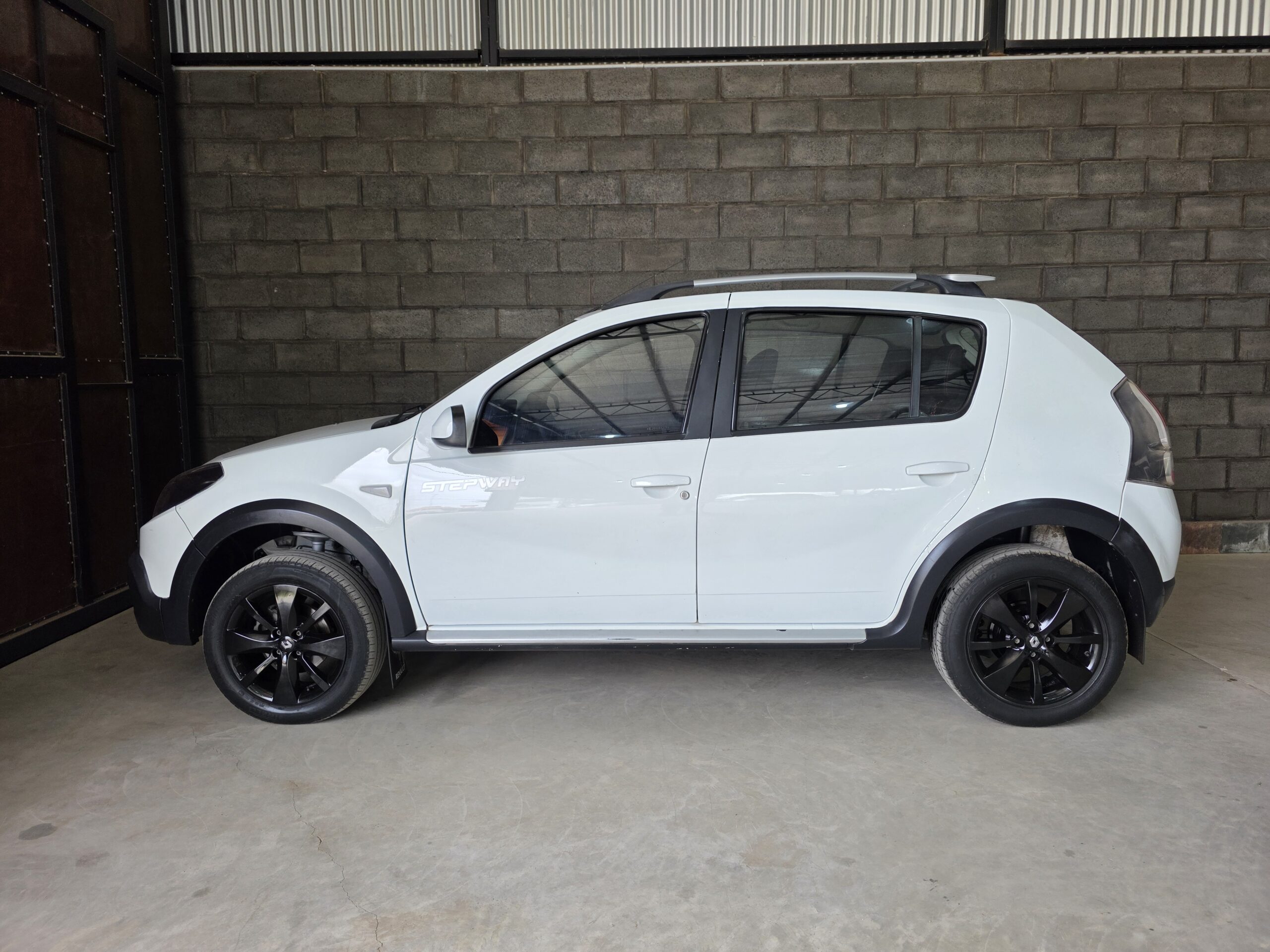 
								Renault Sandero Stepway full									