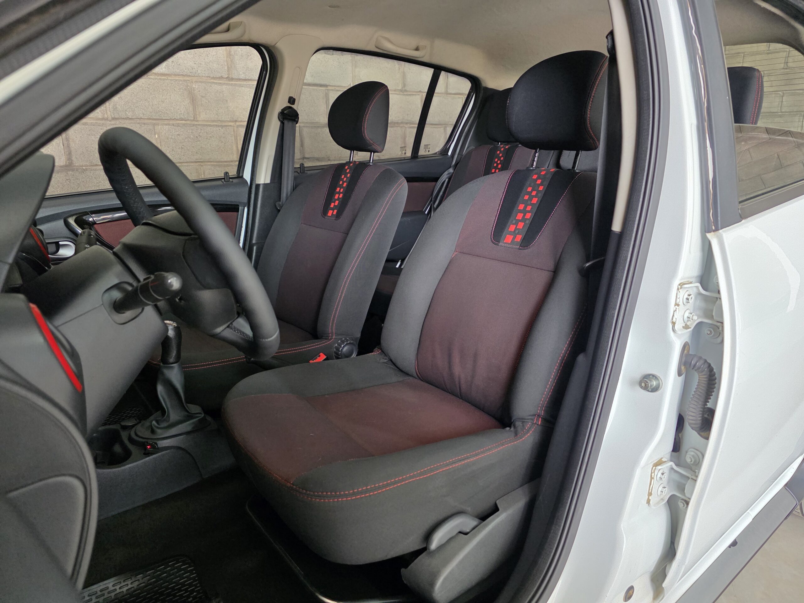 
								Renault Sandero Stepway full									