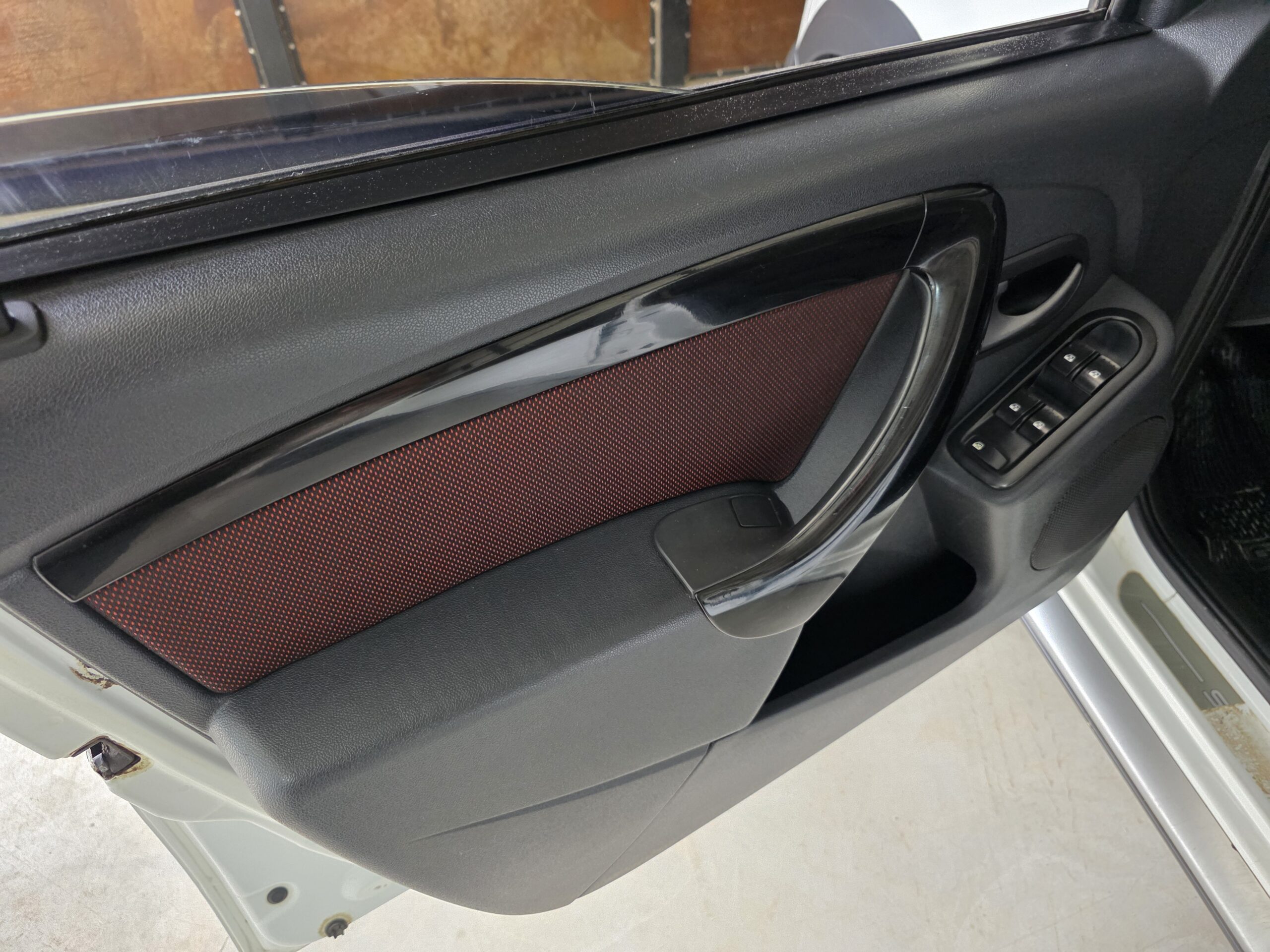 
								Renault Sandero Stepway full									