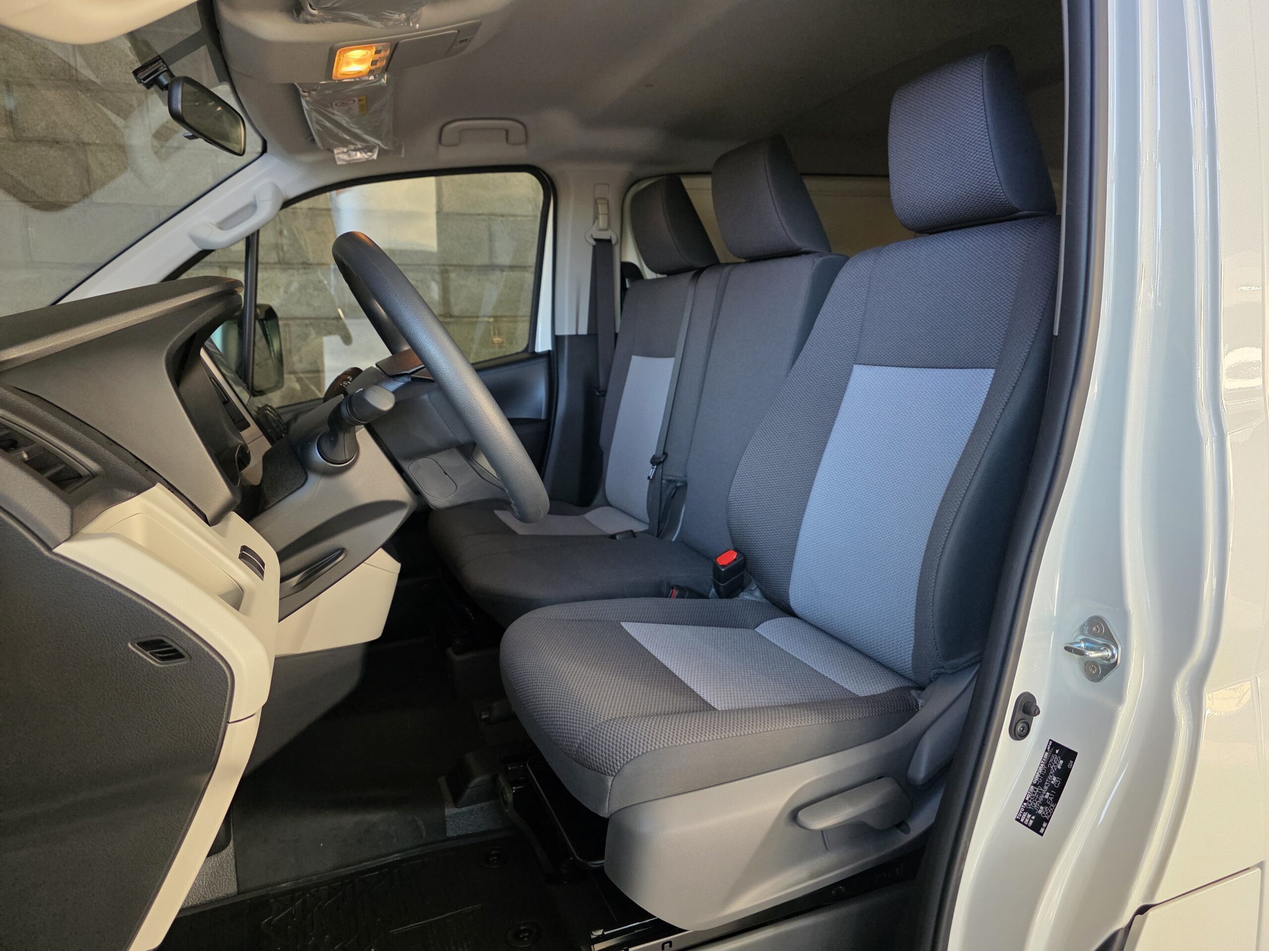 
								Toyota Hiace full									