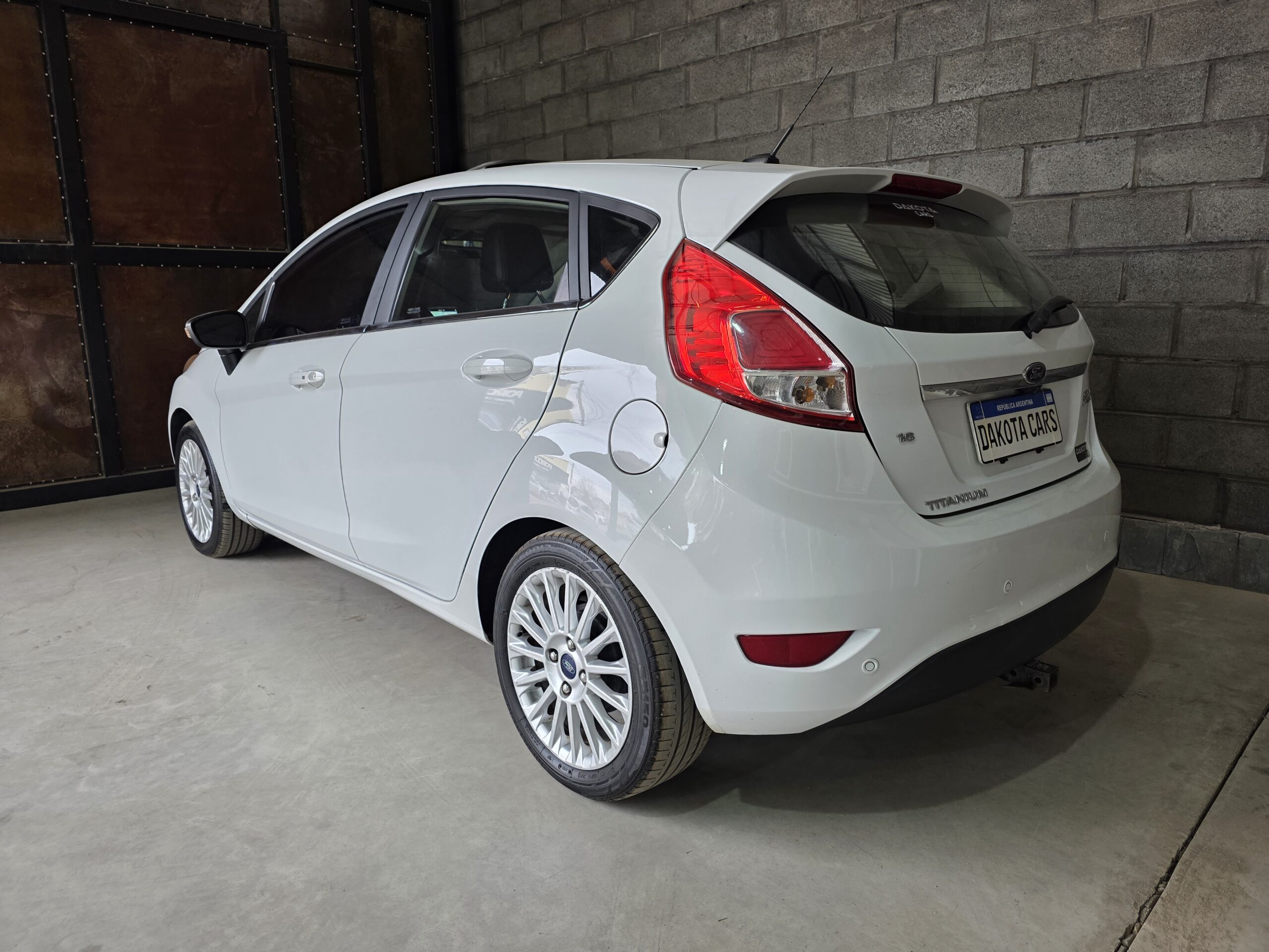 
								Ford Fiesta full									