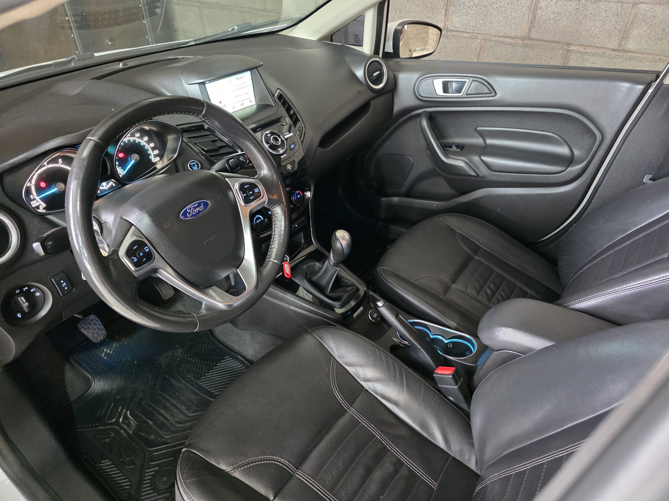 
								Ford Fiesta full									