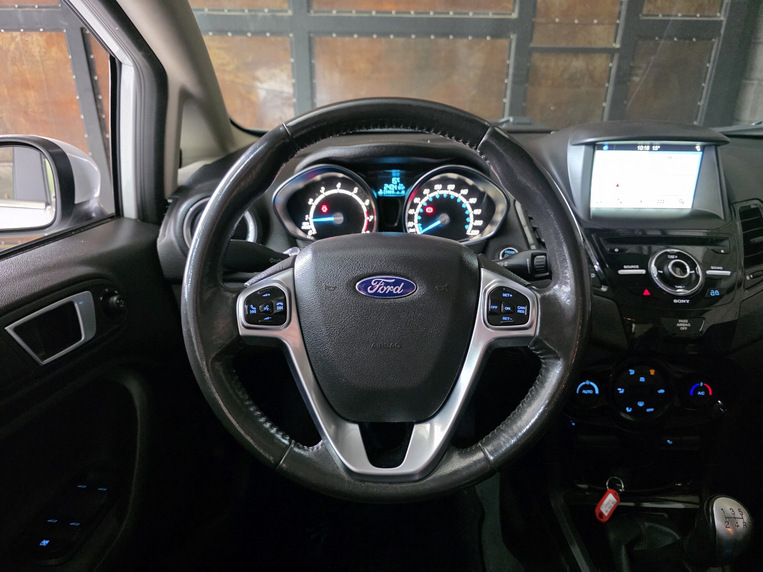 
								Ford Fiesta full									