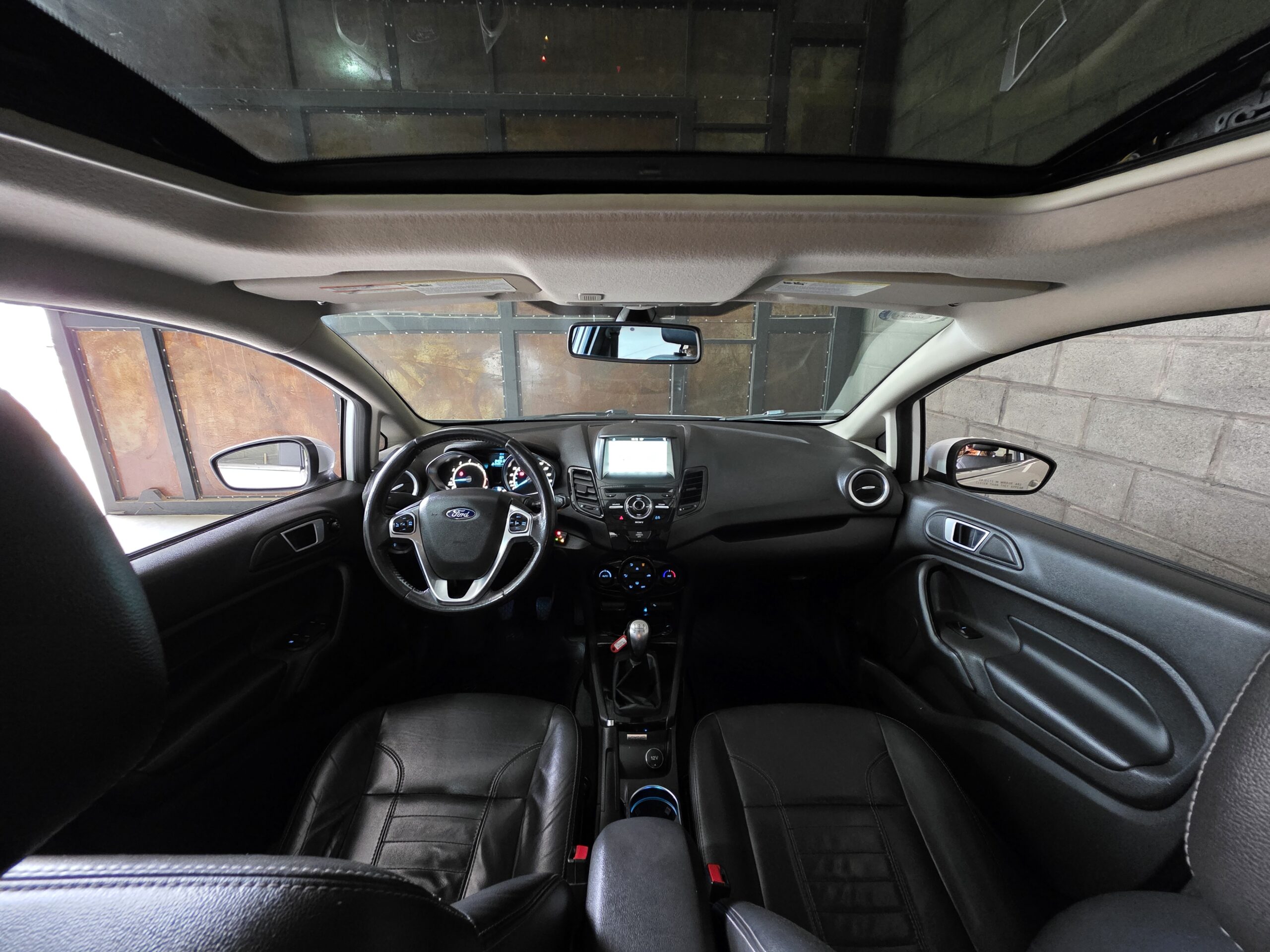 
								Ford Fiesta full									
