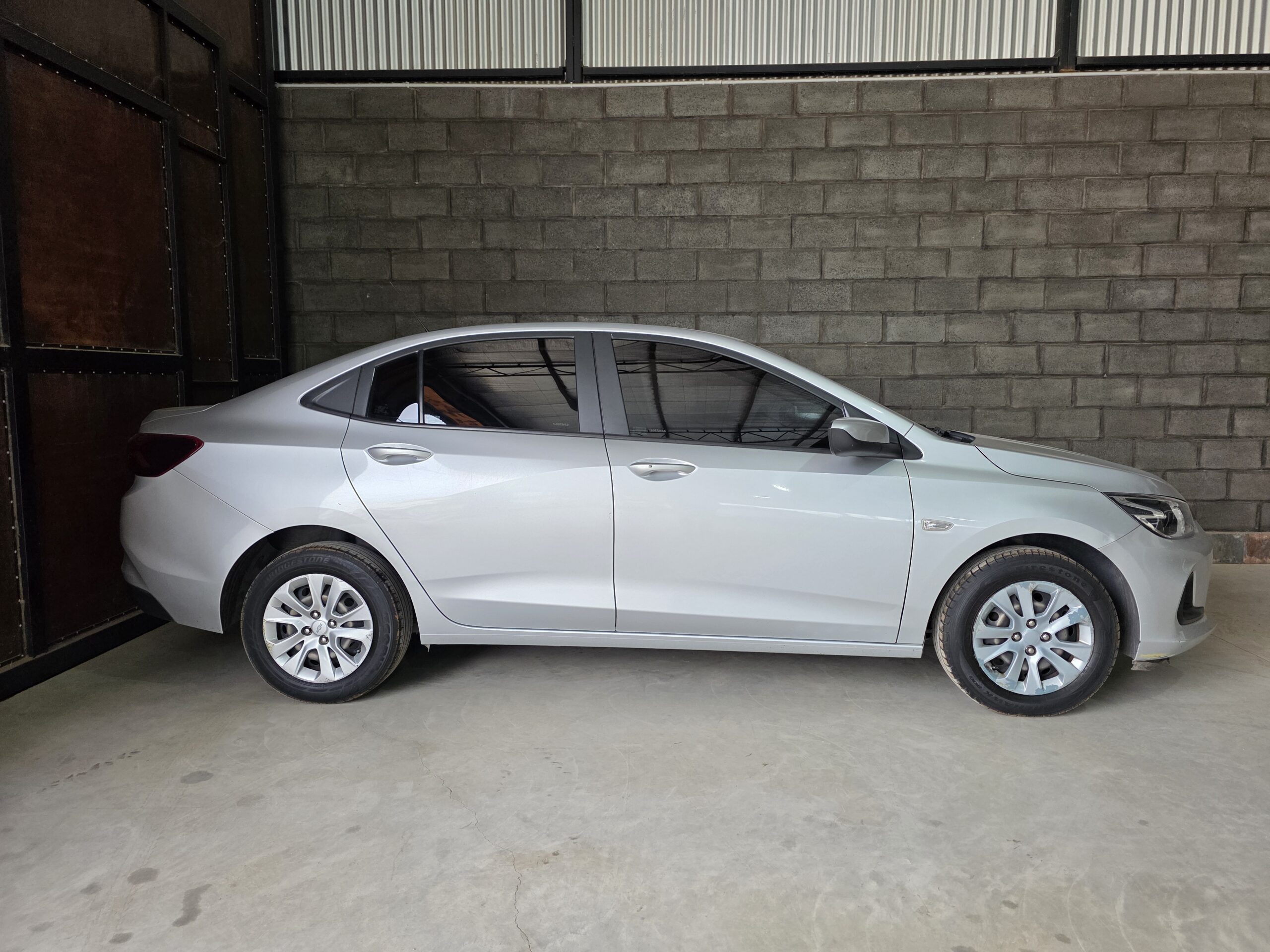
								Chevrolet Onix full									