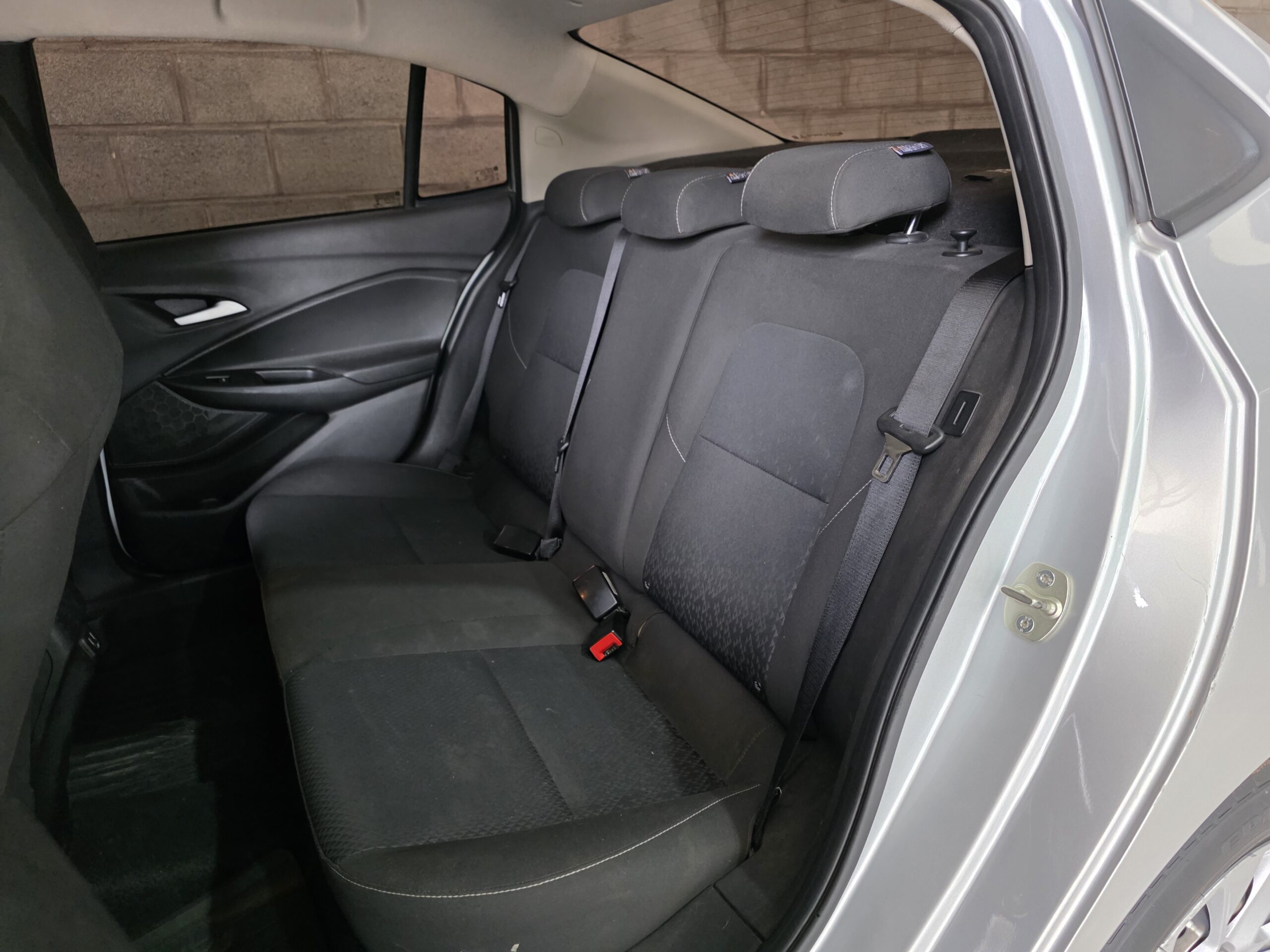 
								Chevrolet Onix full									