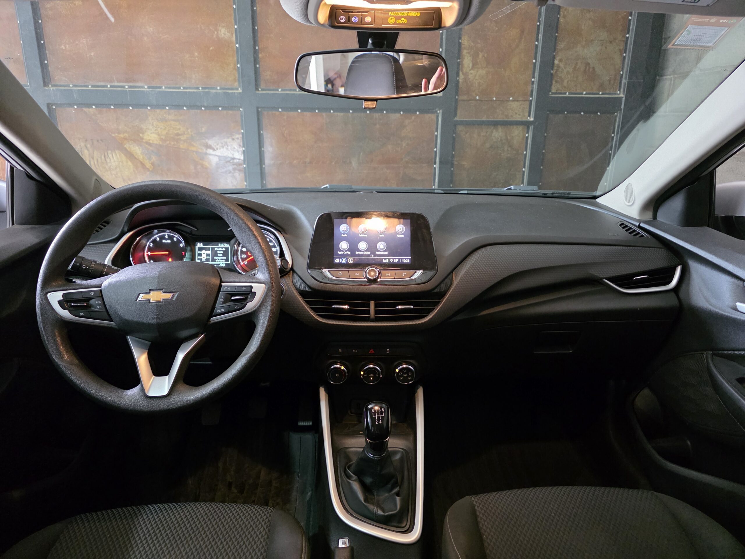 
								Chevrolet Onix full									