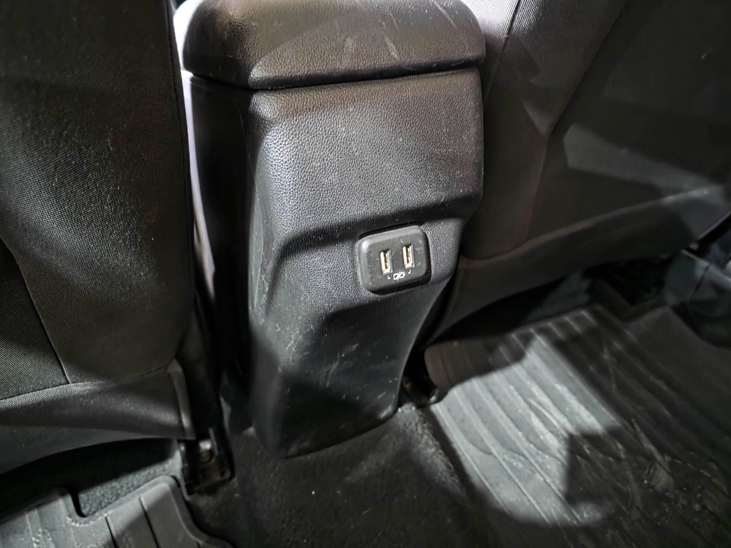 
								Chevrolet Onix full									