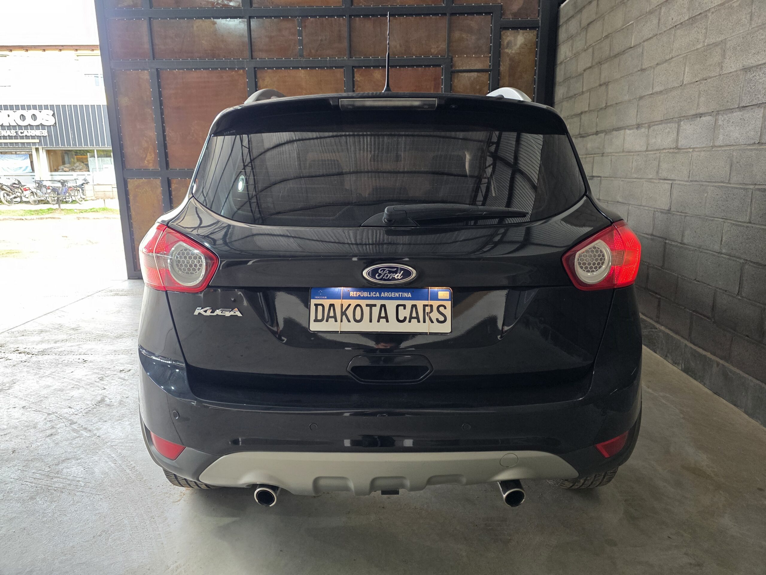 
								Ford Kuga full									