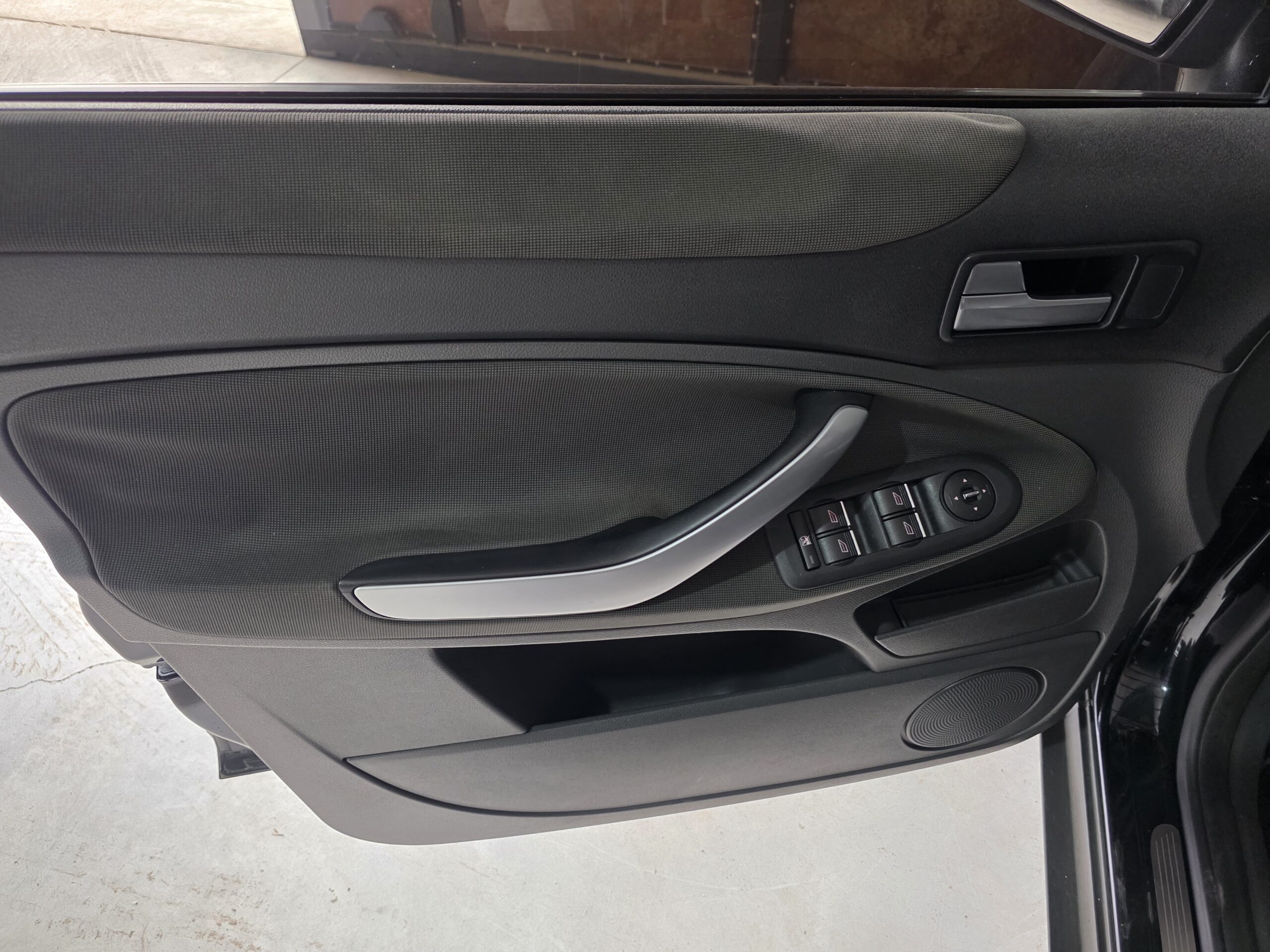 
								Ford Kuga full									