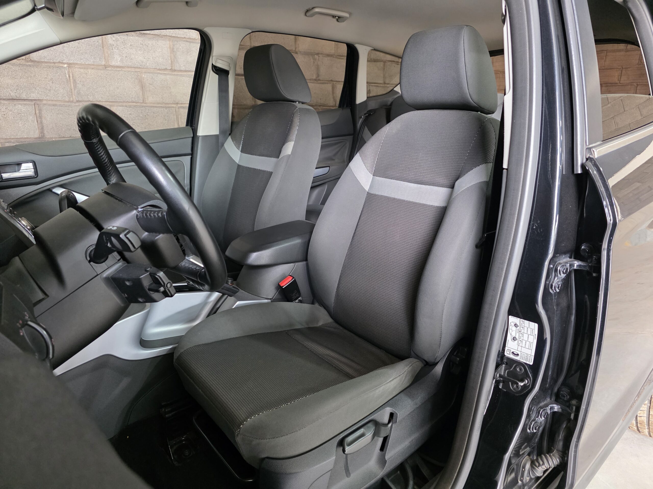 
								Ford Kuga full									