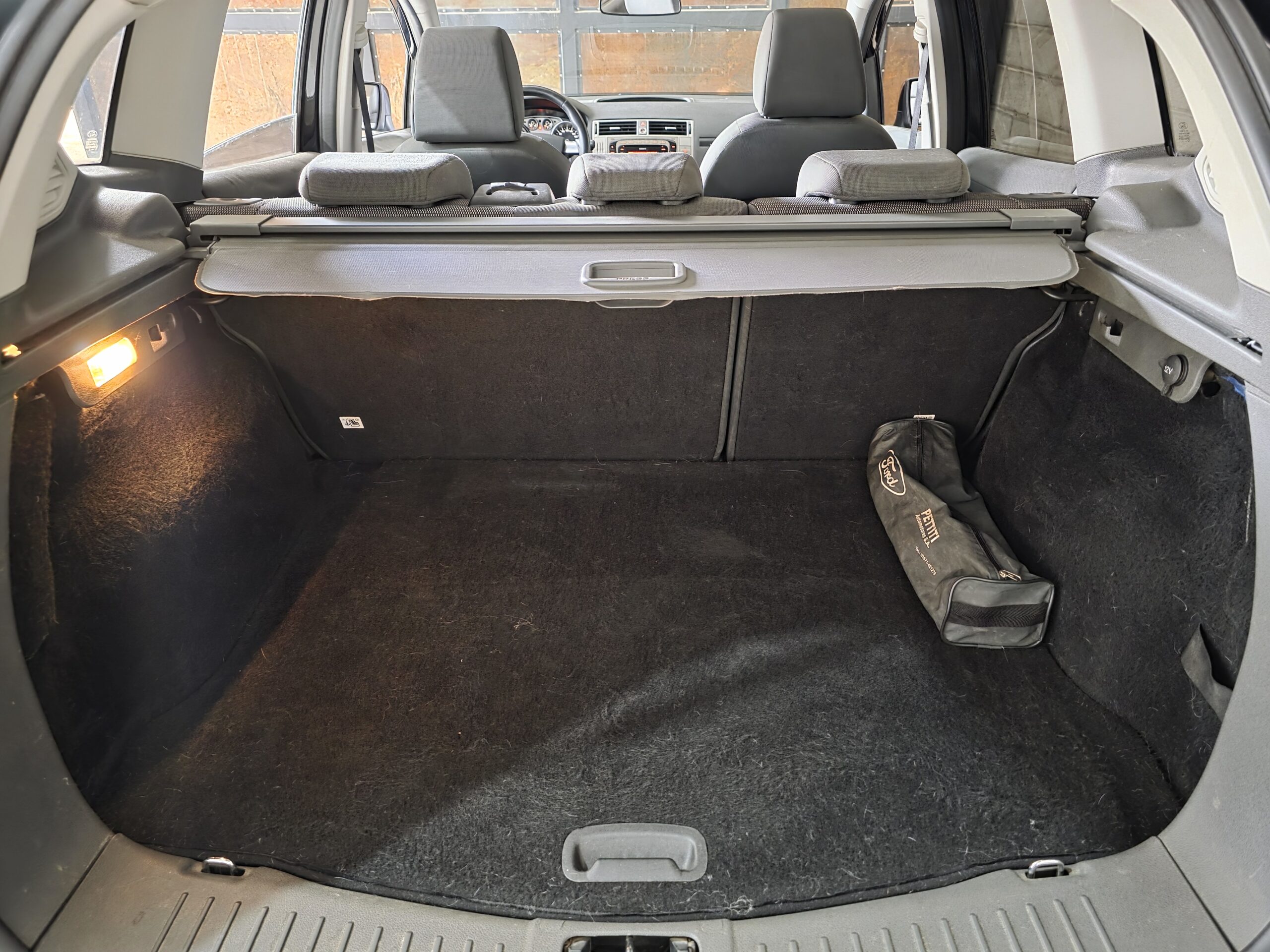 
								Ford Kuga full									