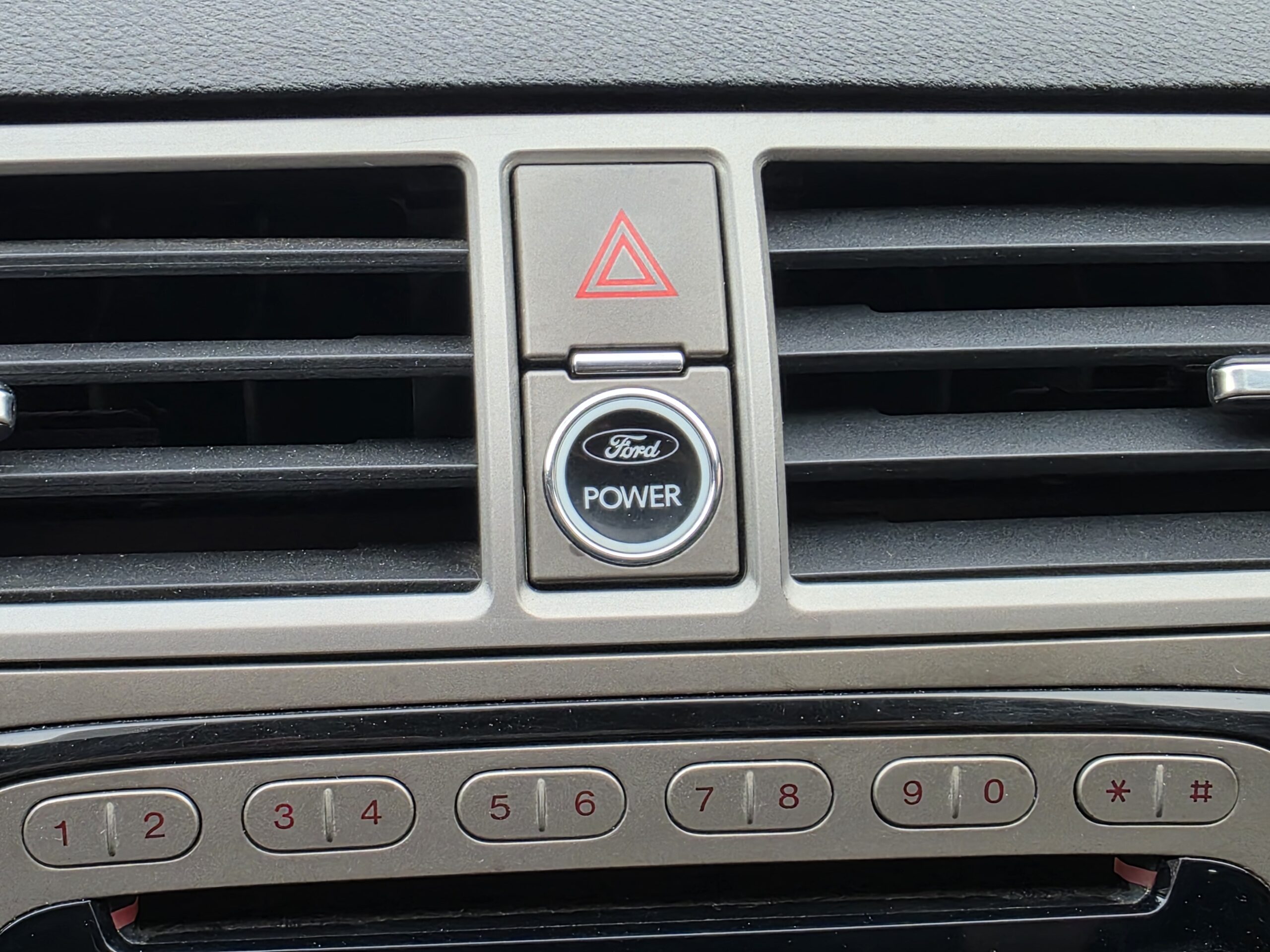 
								Ford Kuga full									