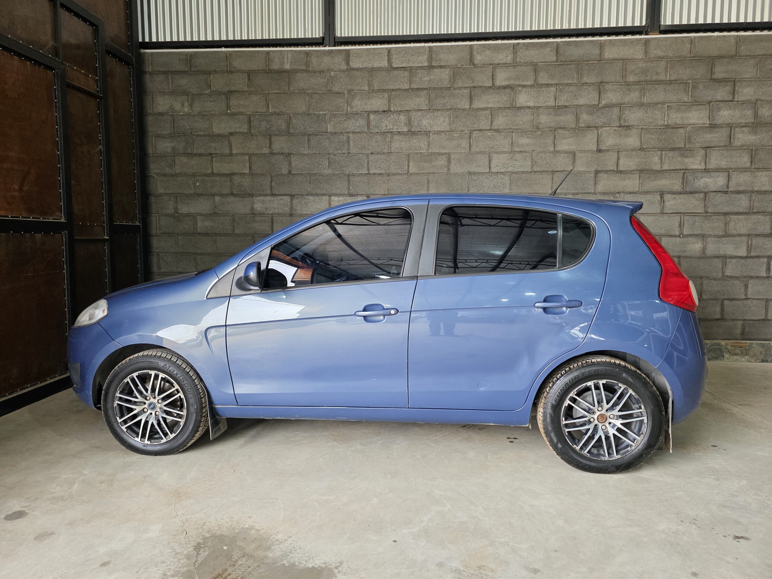 
								Fiat Palio full									