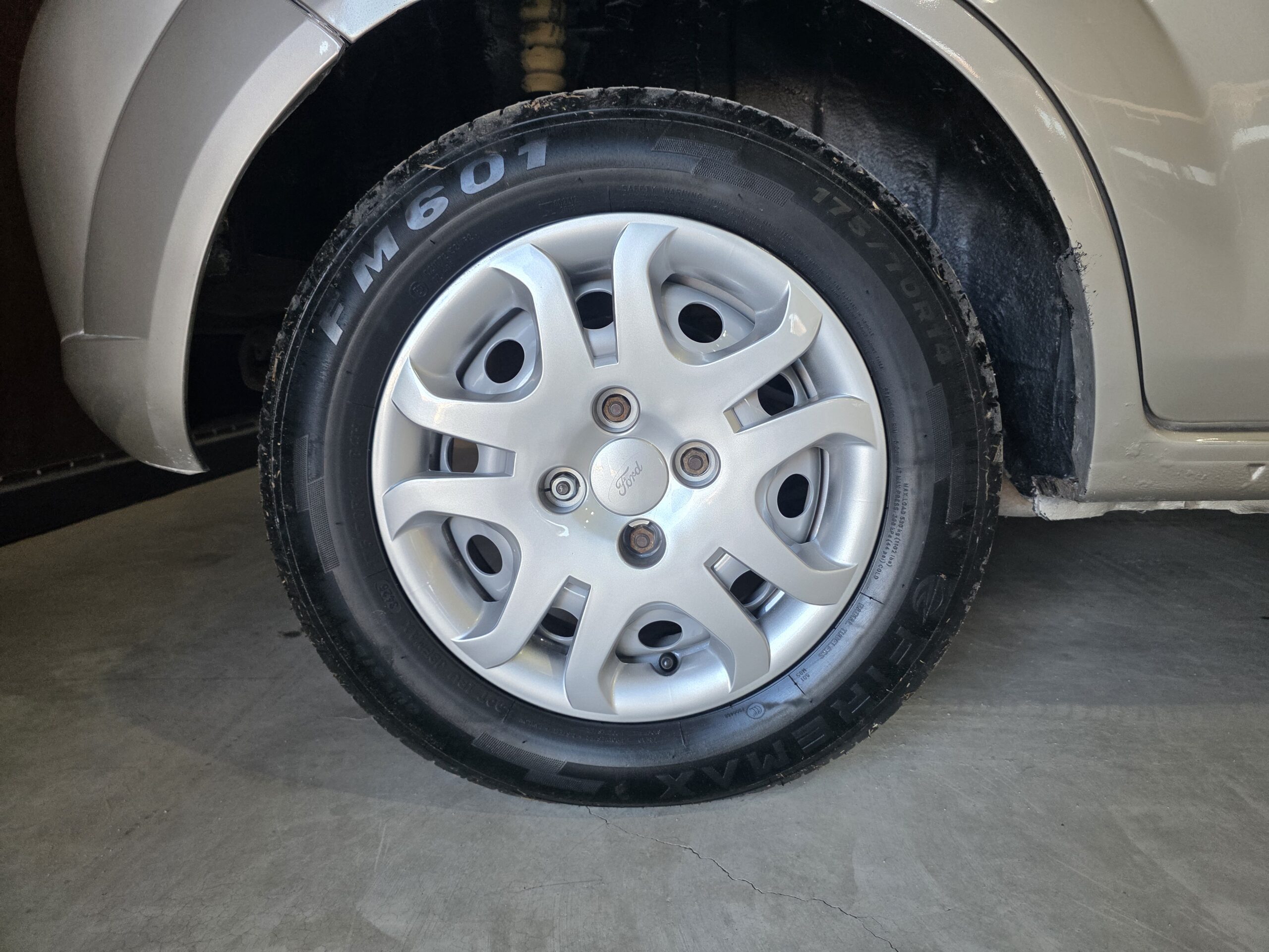 
								Ford Fiesta full									