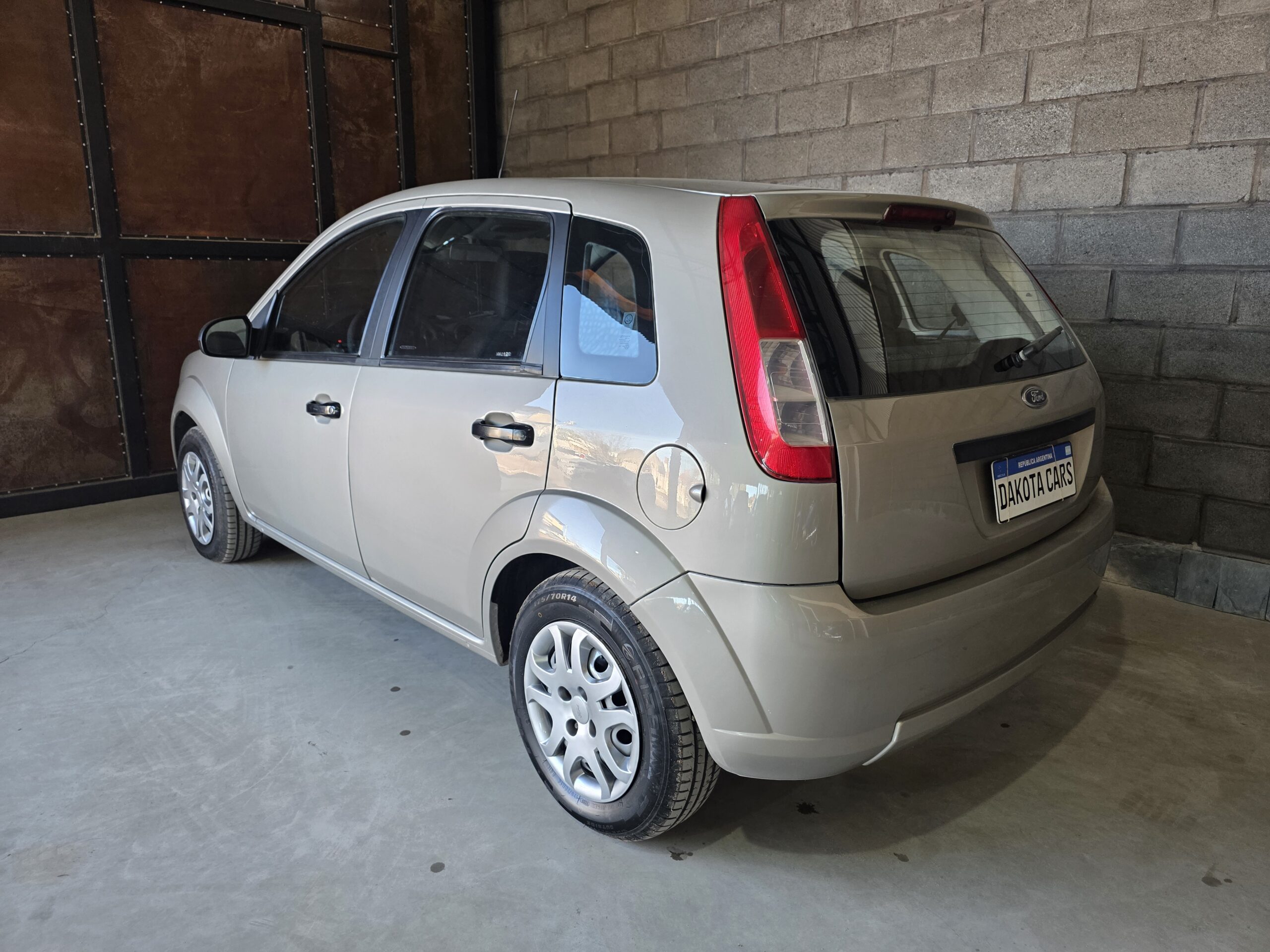 
								Ford Fiesta full									