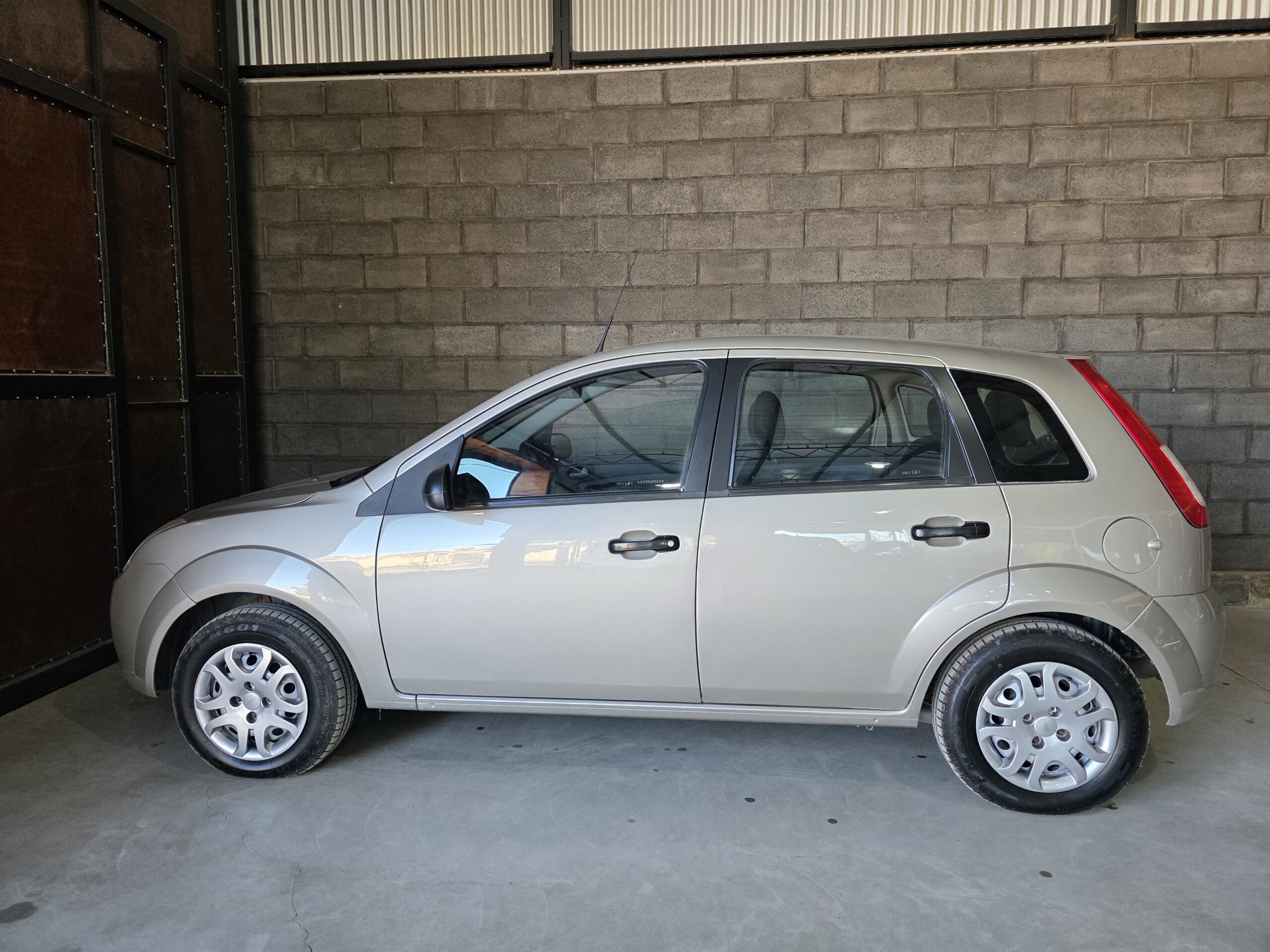 
								Ford Fiesta full									
