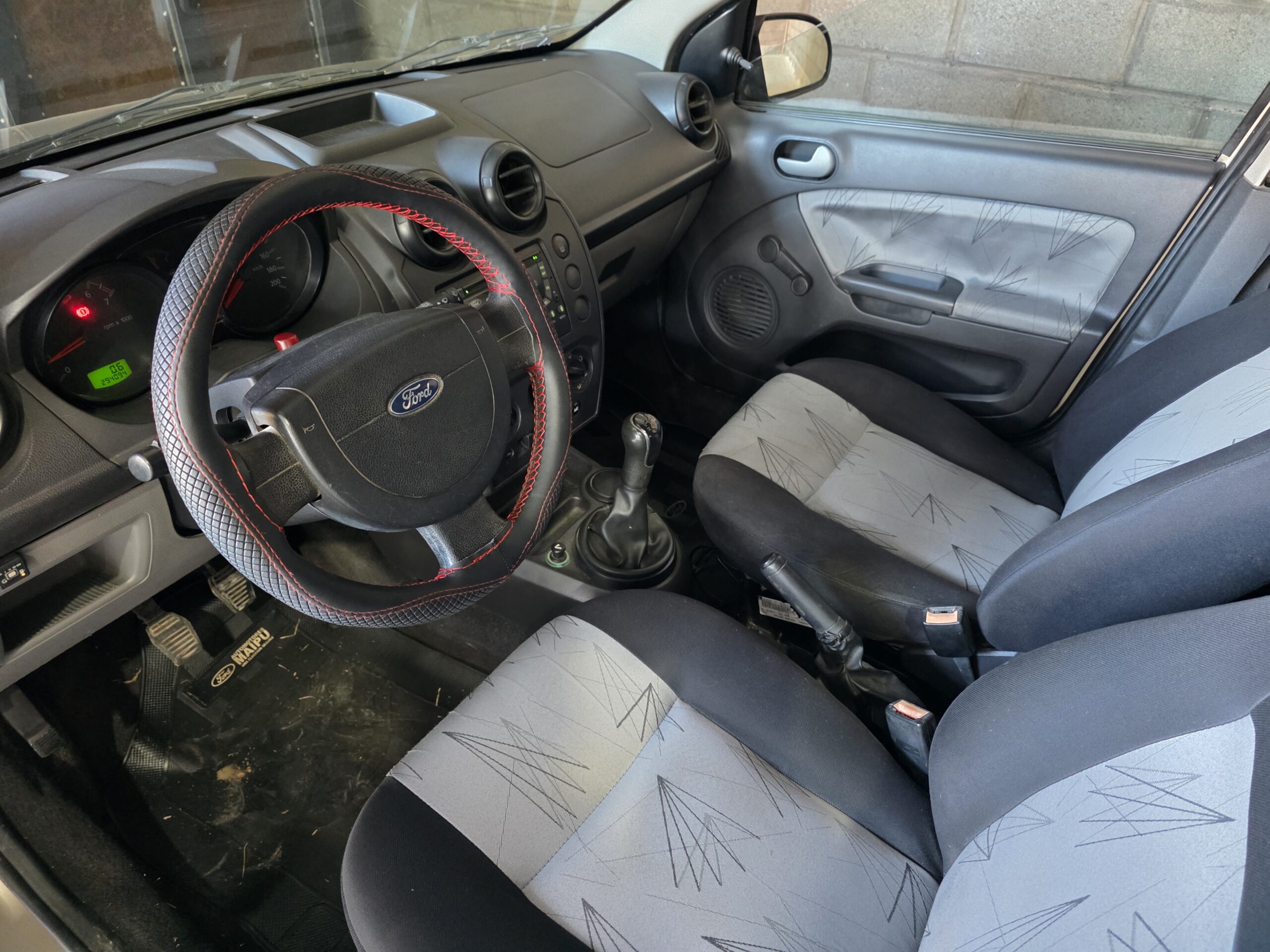 
								Ford Fiesta full									