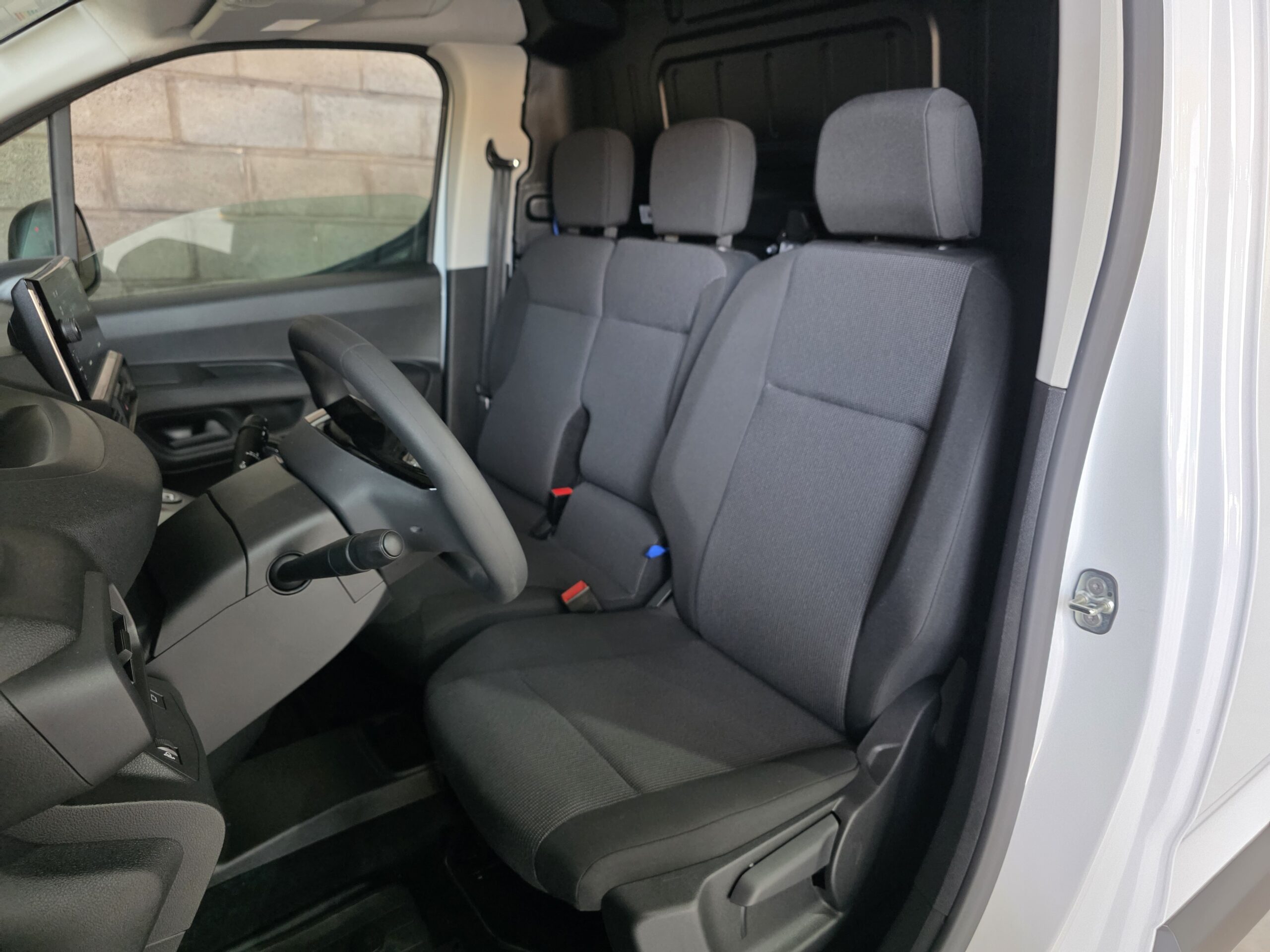 
								Peugeot Partner 1.6 HDI full									