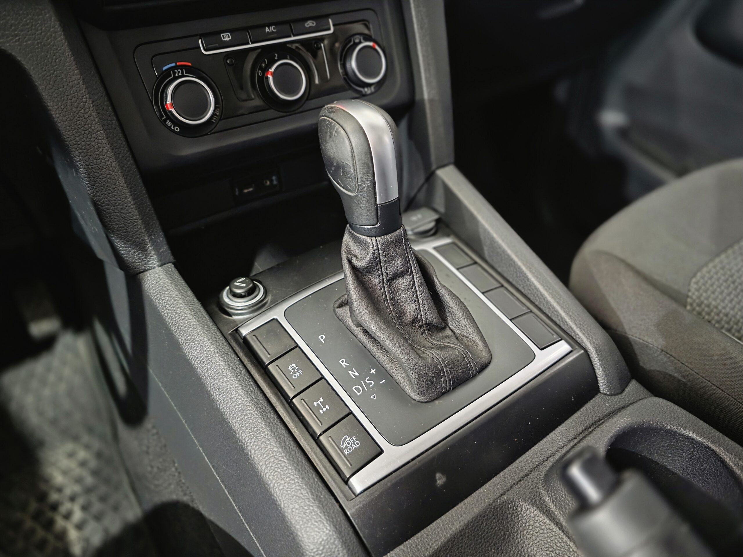 
								Volkswagen Amarok full									