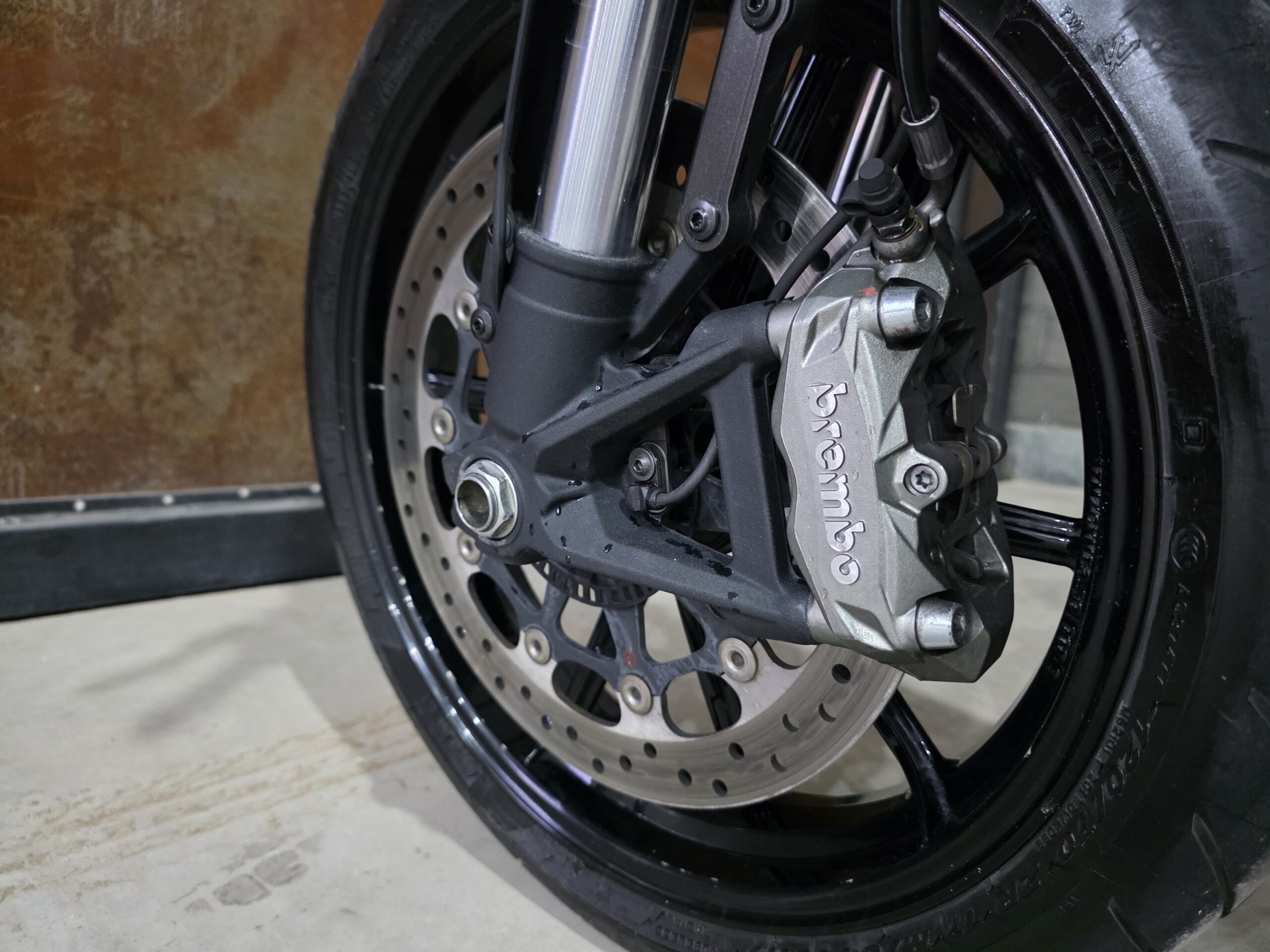 
								Ducati 800 Scrambler full									