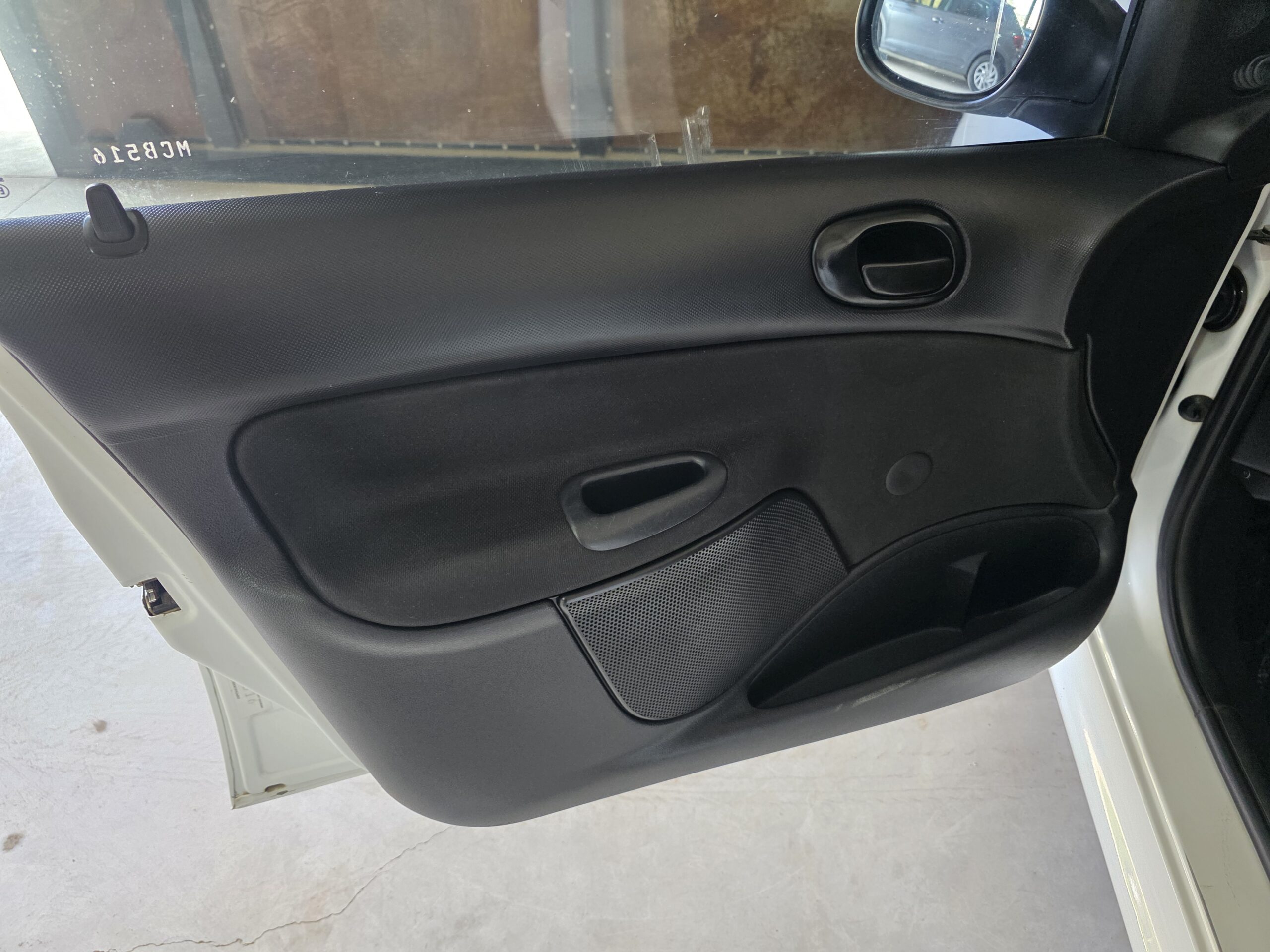 
								Peugeot 207 1.4 XS full									