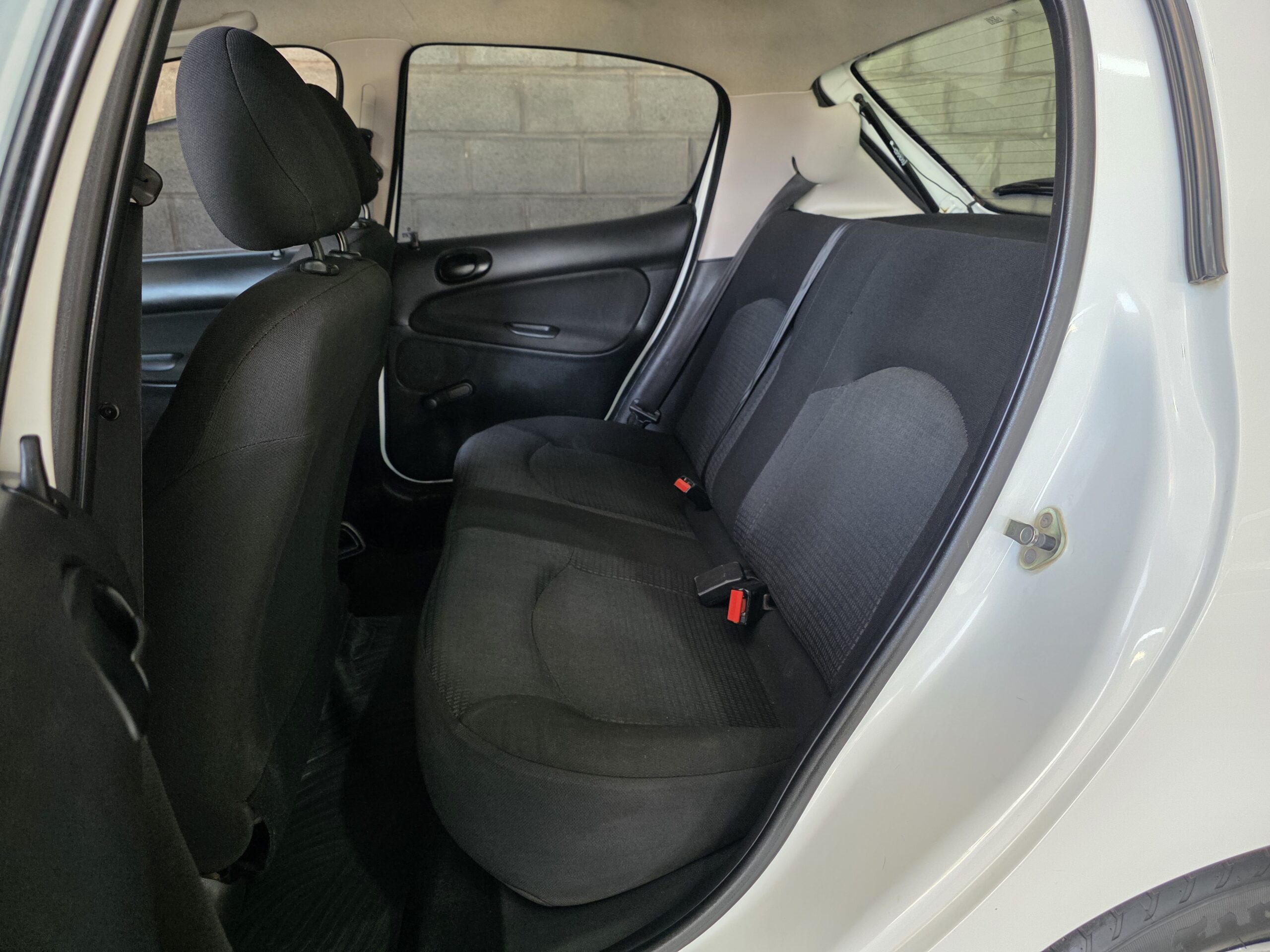 
								Peugeot 207 1.4 XS full									