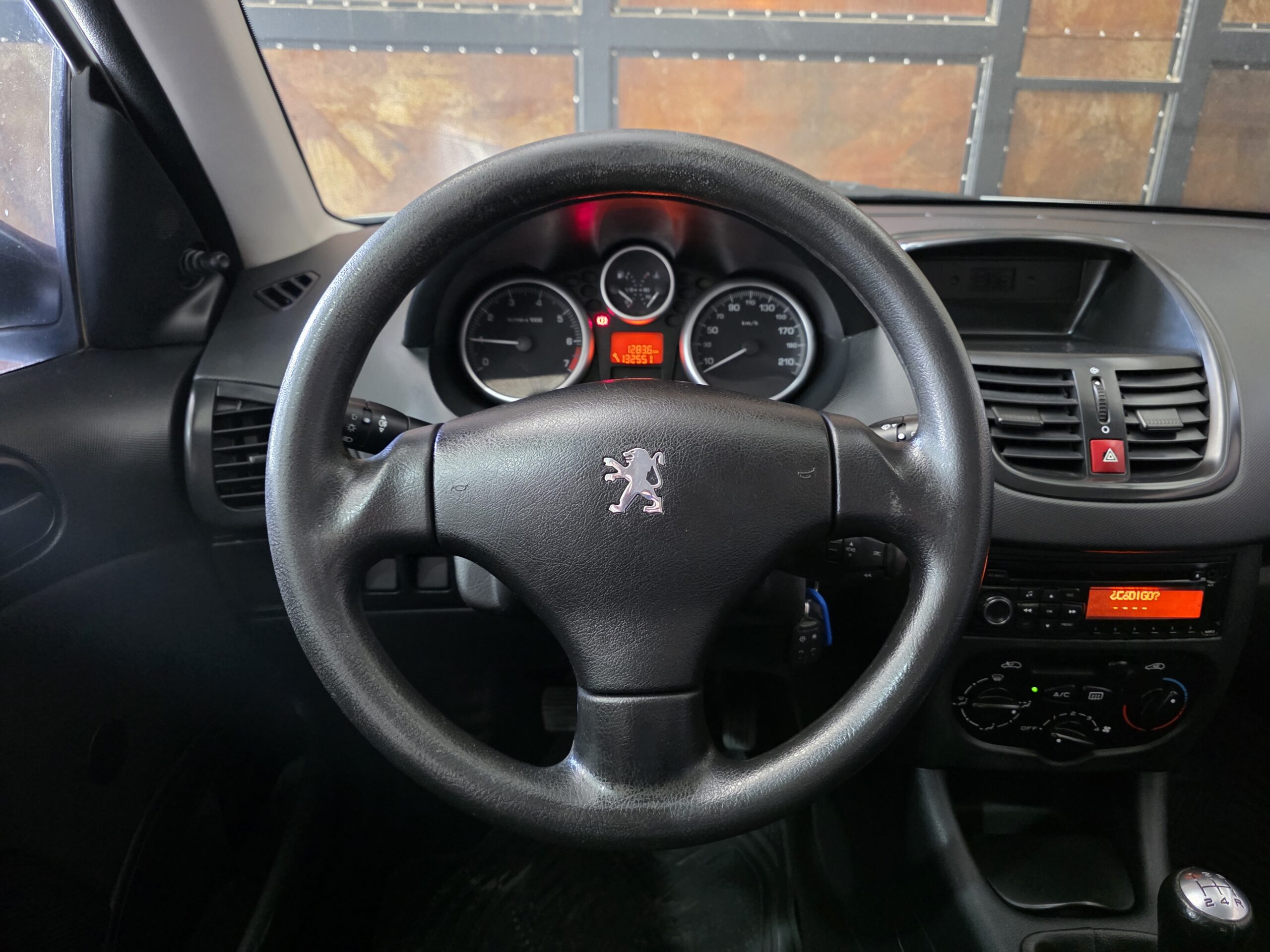 
								Peugeot 207 1.4 XS full									