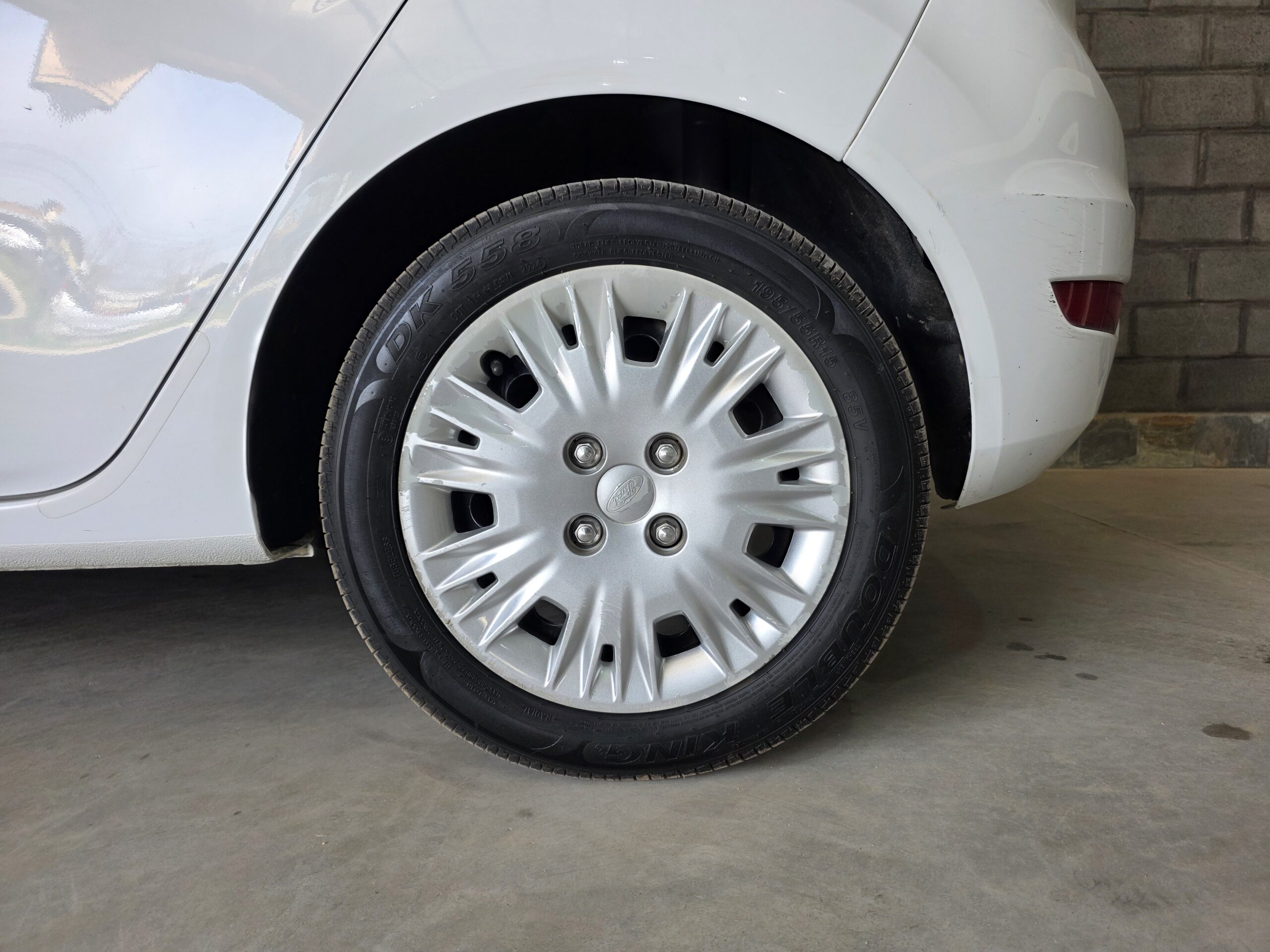 
								FORD FIESTA KINETIC S full									