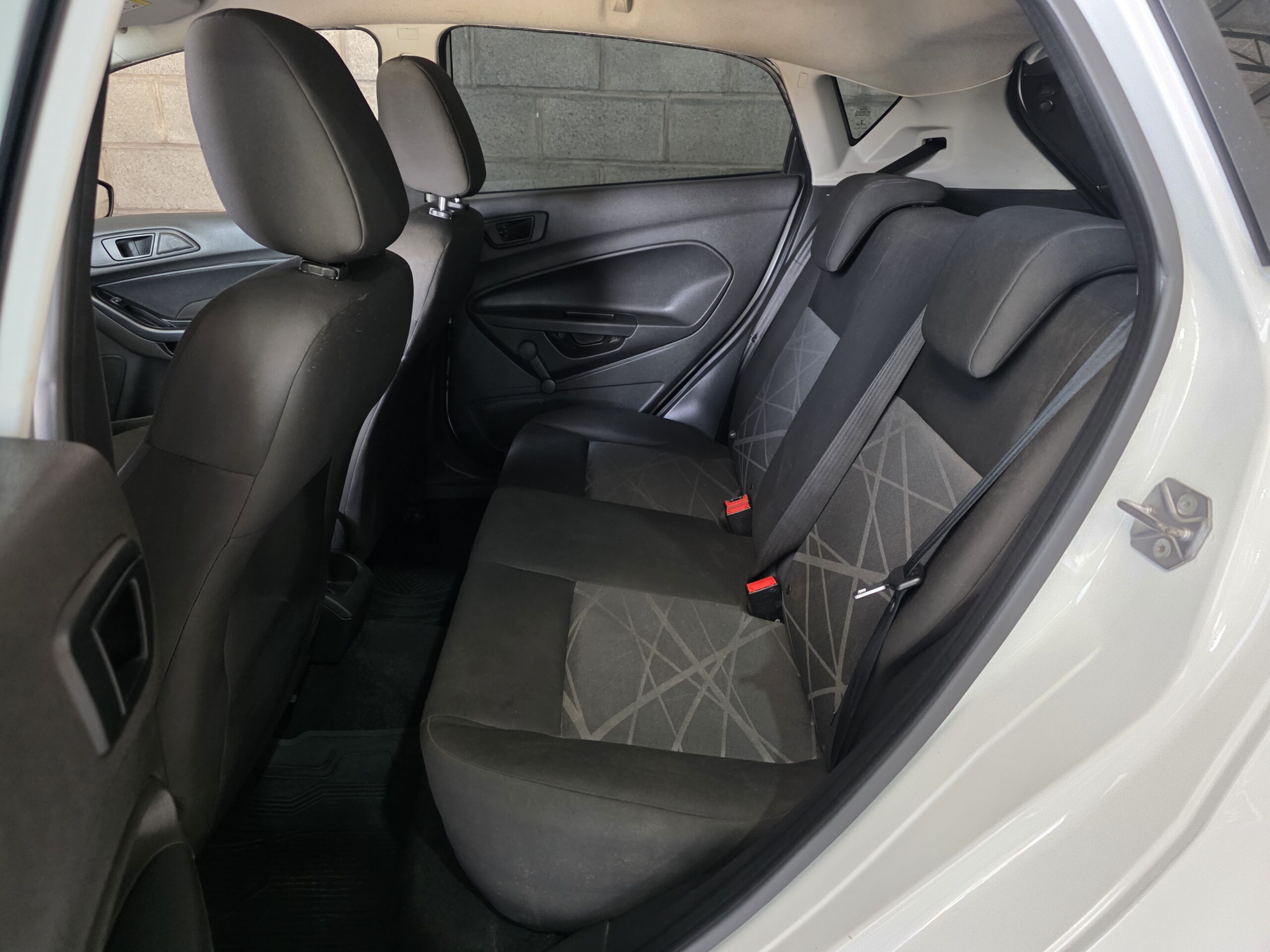 
								FORD FIESTA KINETIC S full									
