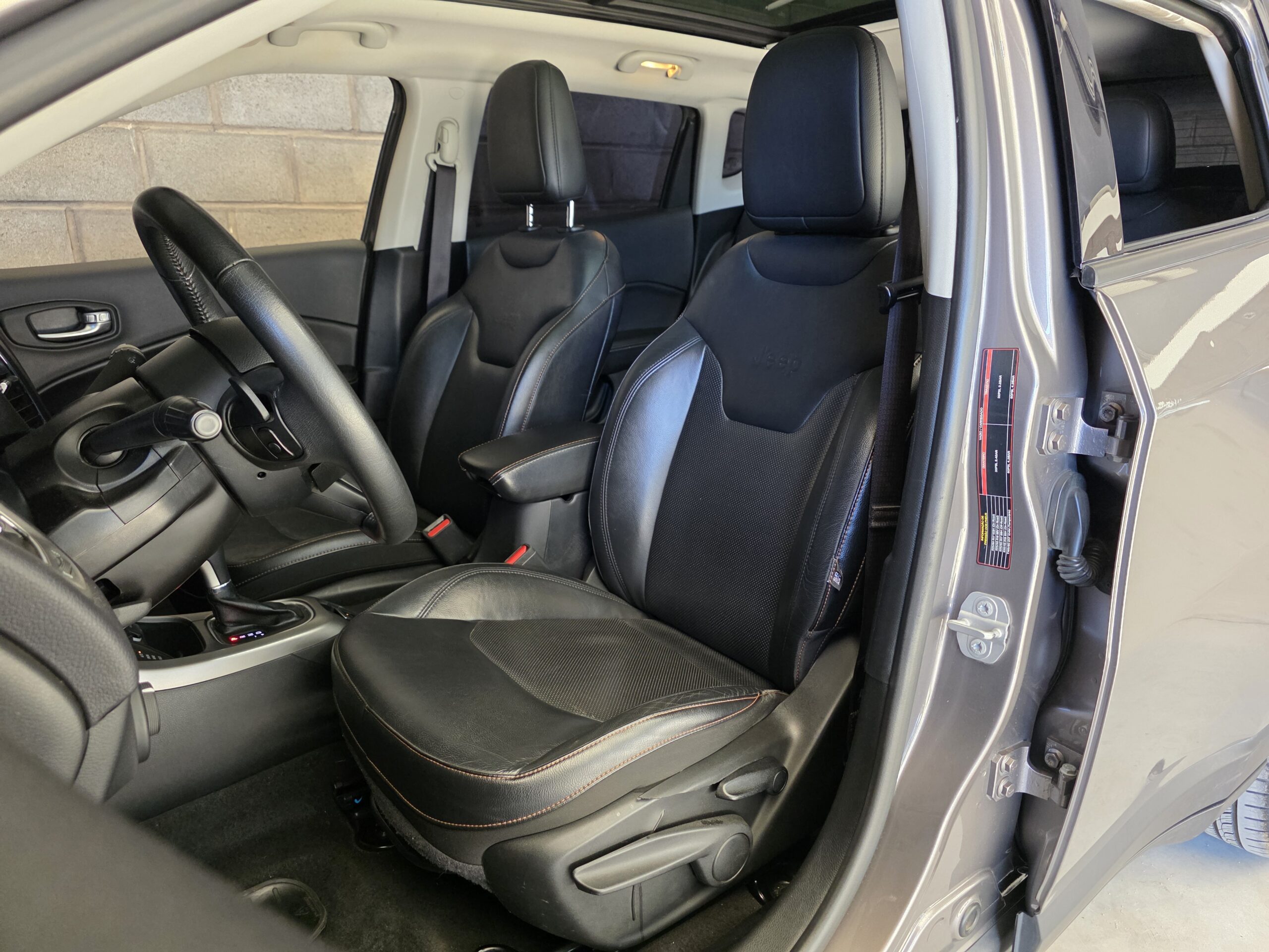
								Jeep Compass full									