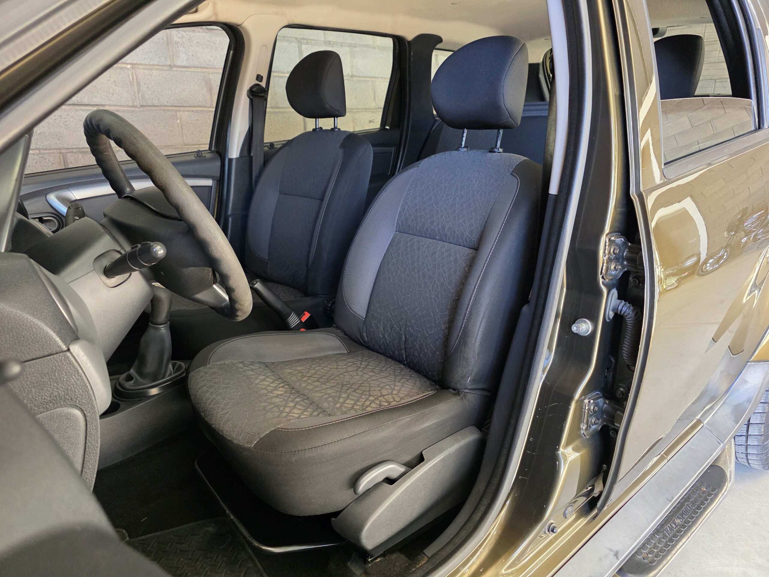 
								Renault Duster full									
