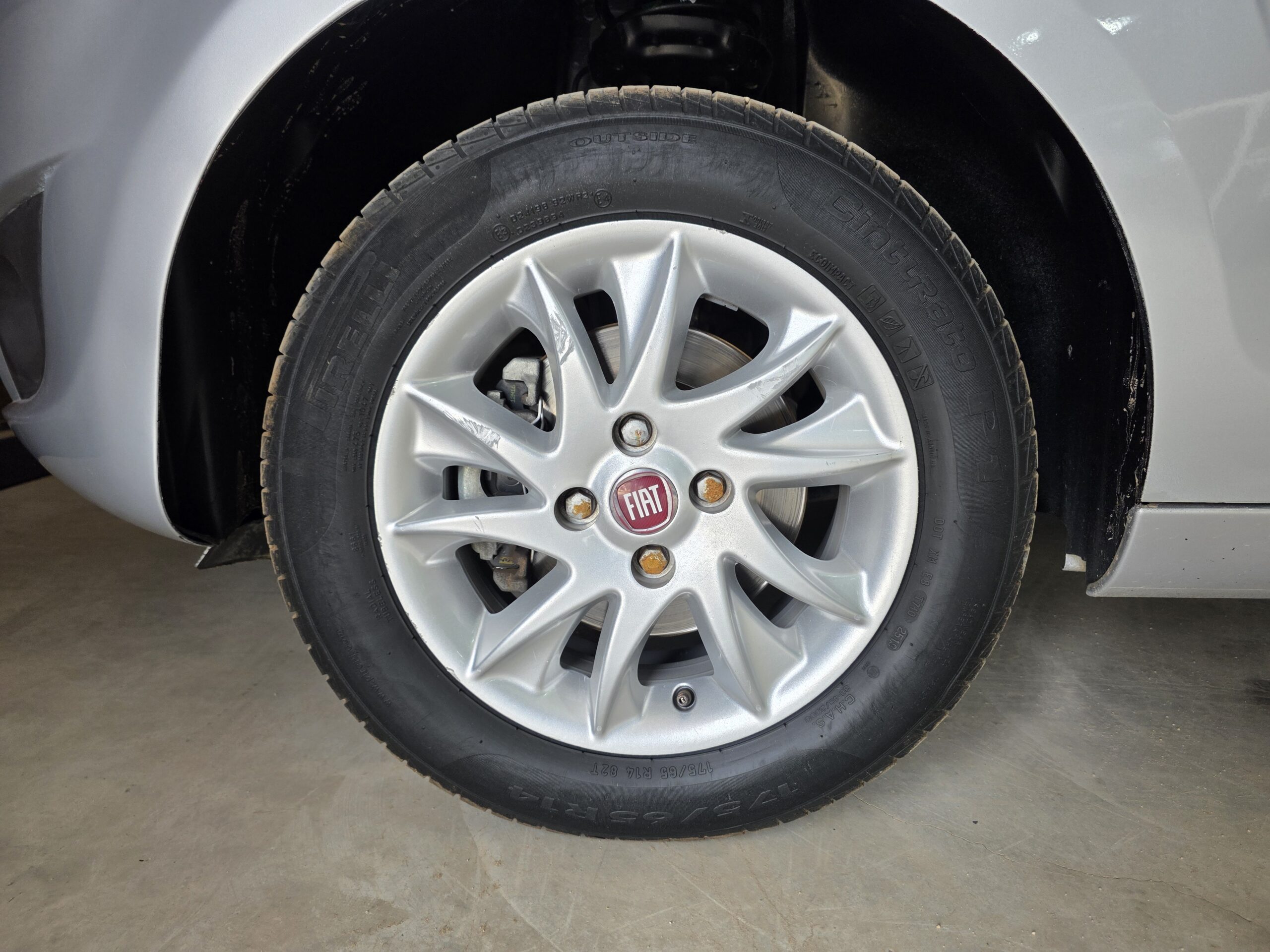 
								Fiat Palio full									