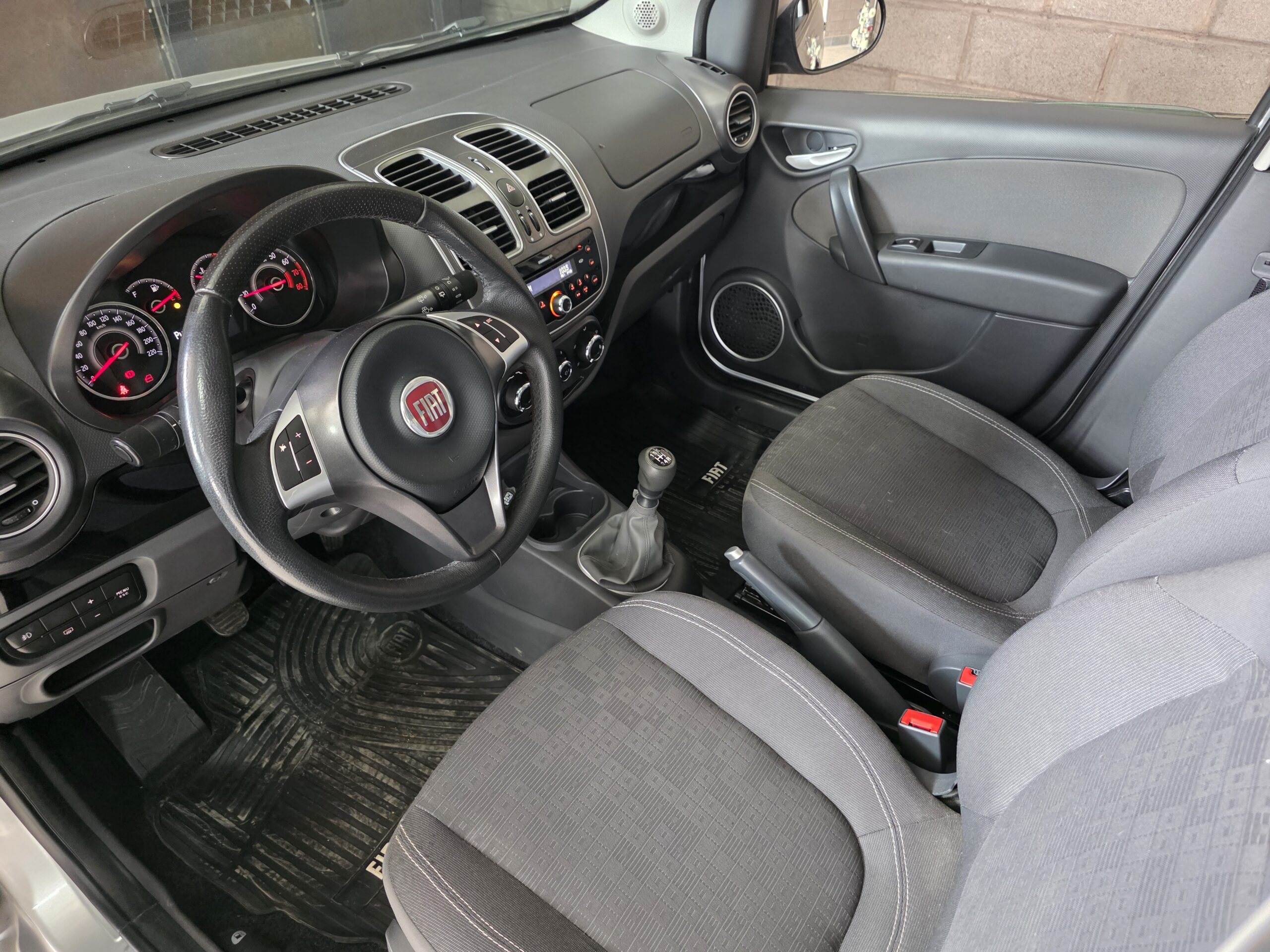 
								Fiat Palio full									