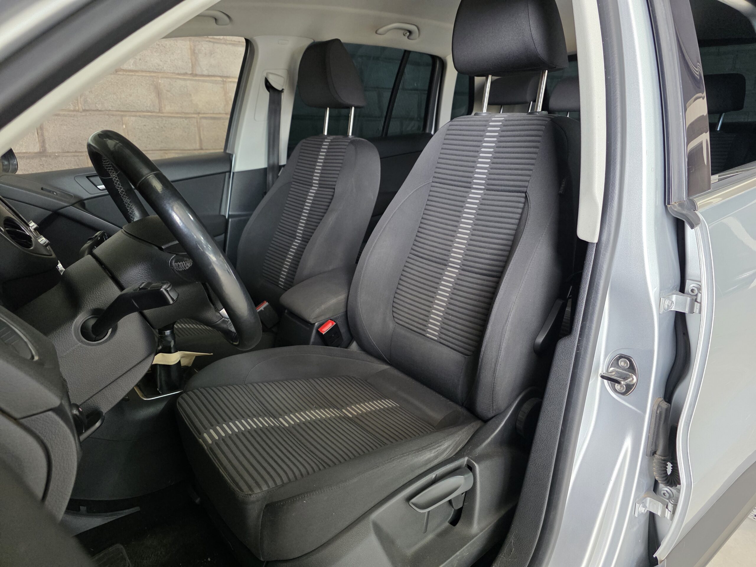 
								Volkswagen Tiguan full									