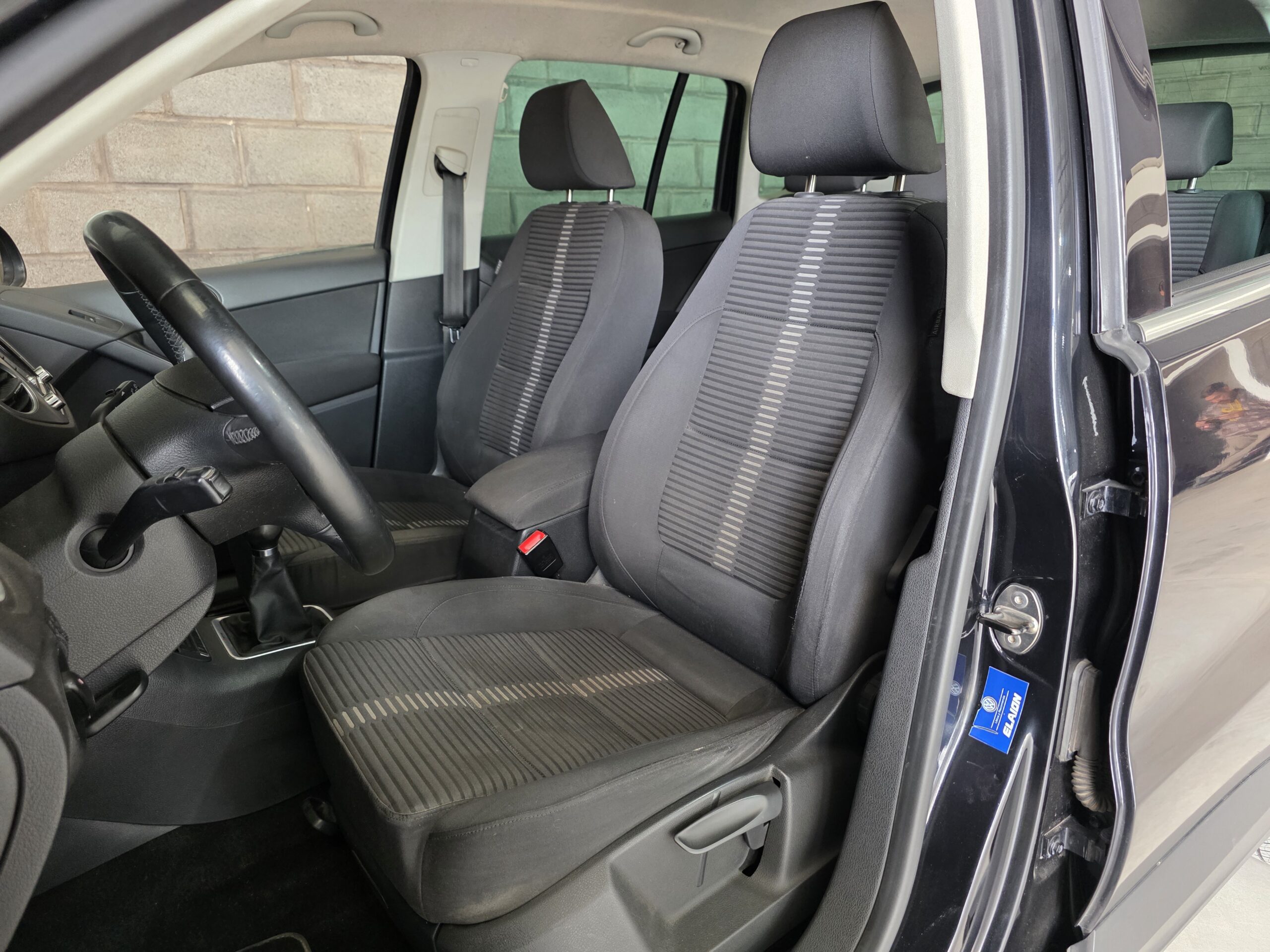 
								Volkswagen Tiguan full									