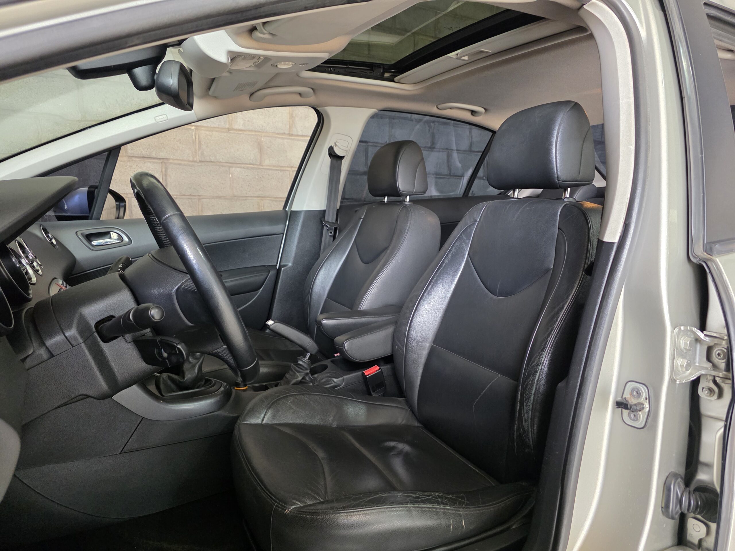 
								Peugeot 408 HDI full									