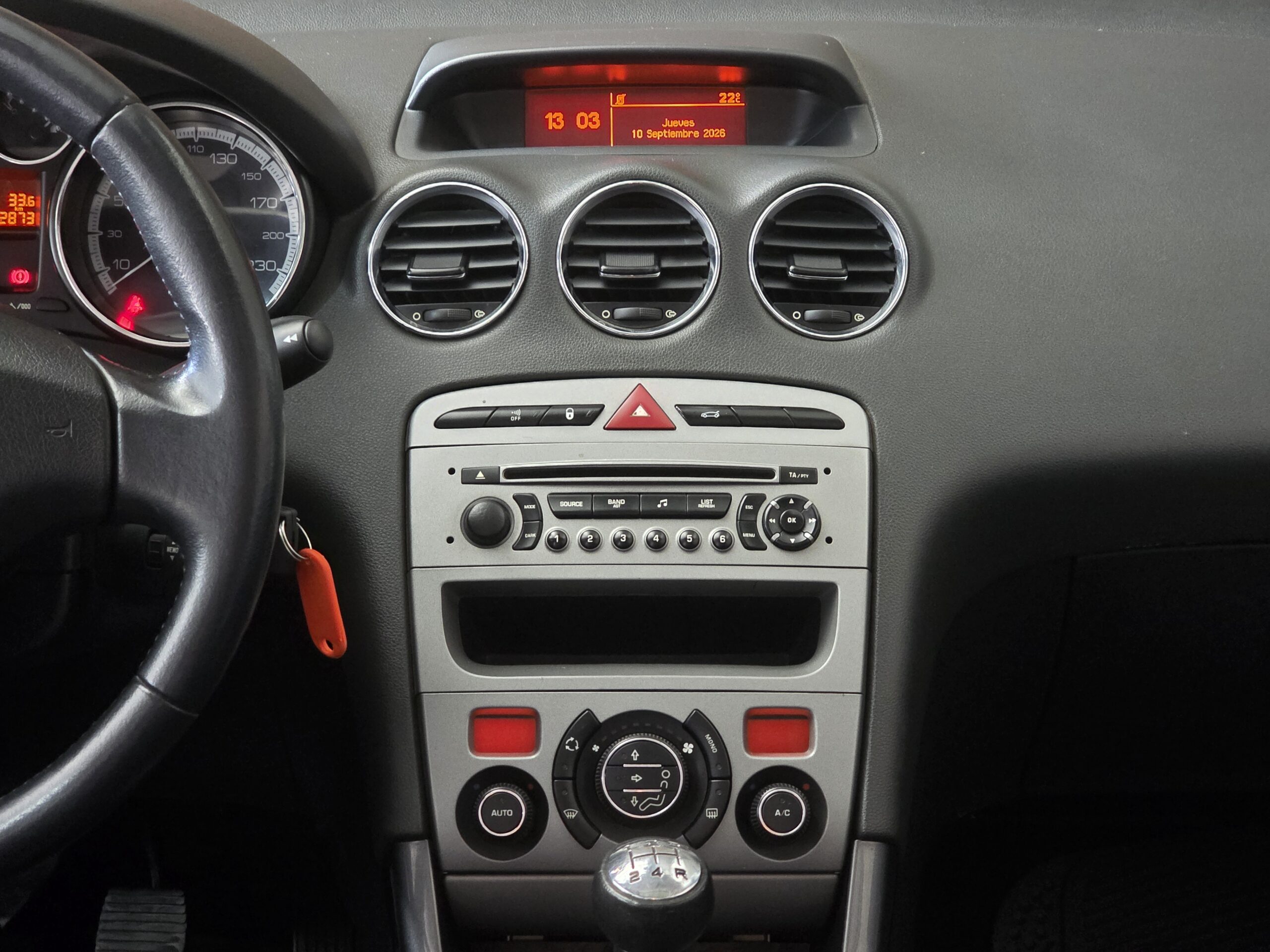 
								Peugeot 408 HDI full									