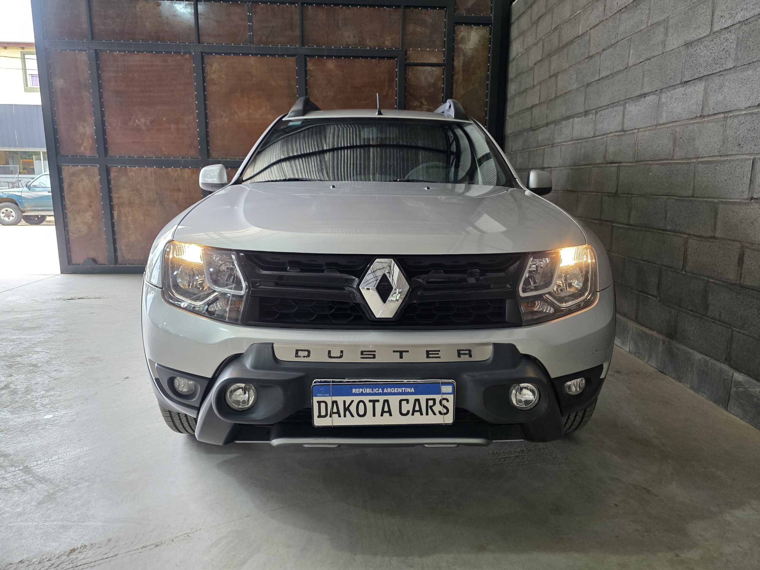 
								Renault Duster Oroch full									