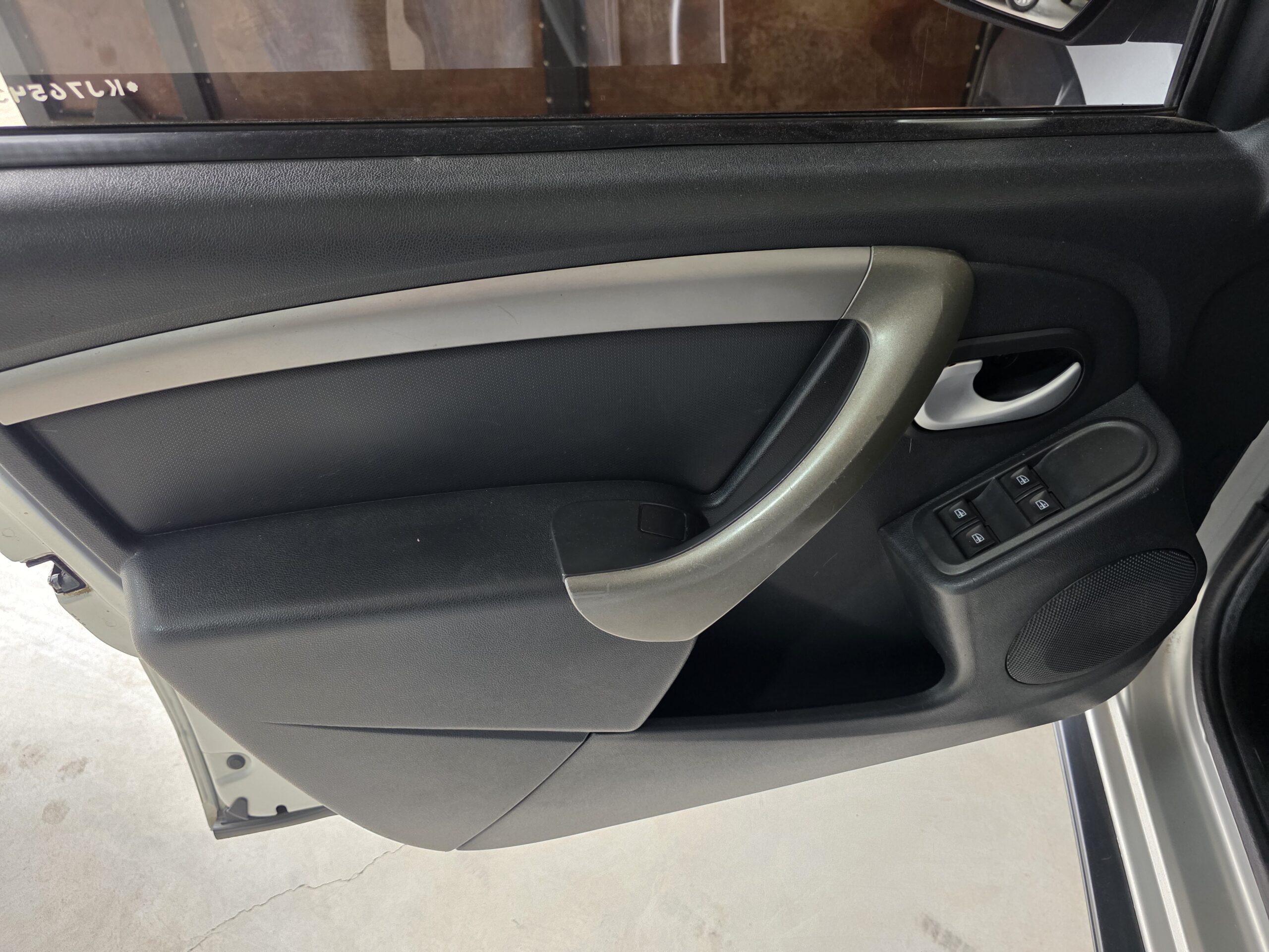 
								Renault Duster Oroch full									