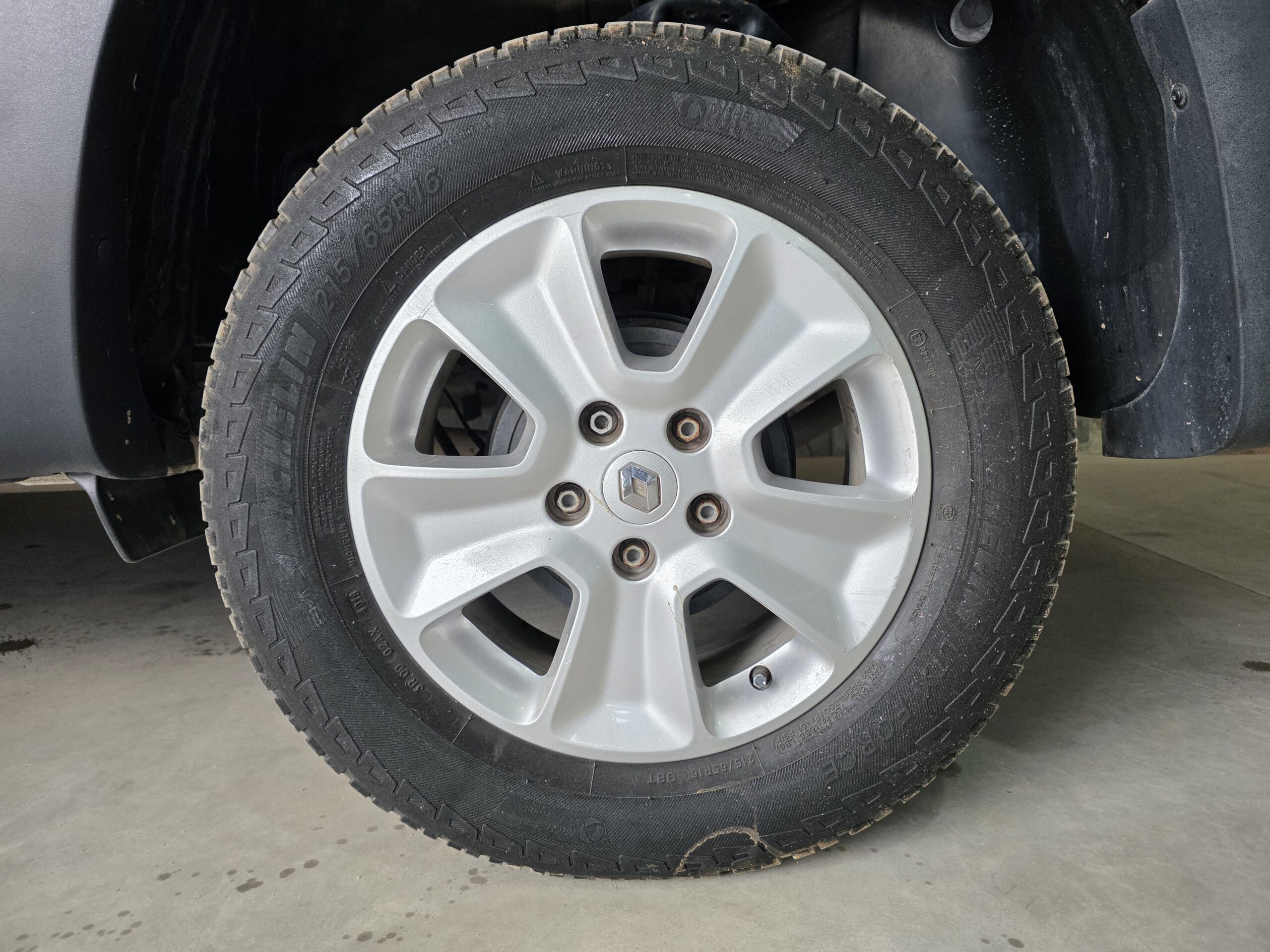 
								Renault Duster Oroch full									