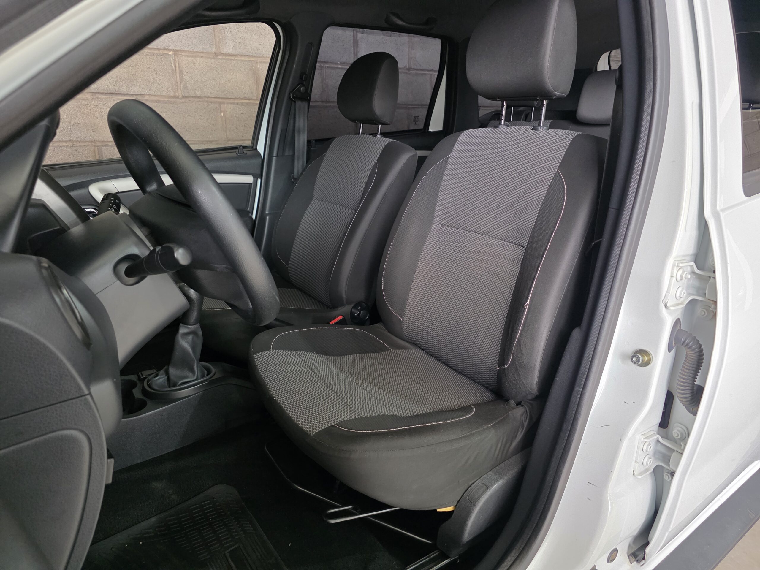 
								Renault Duster full									