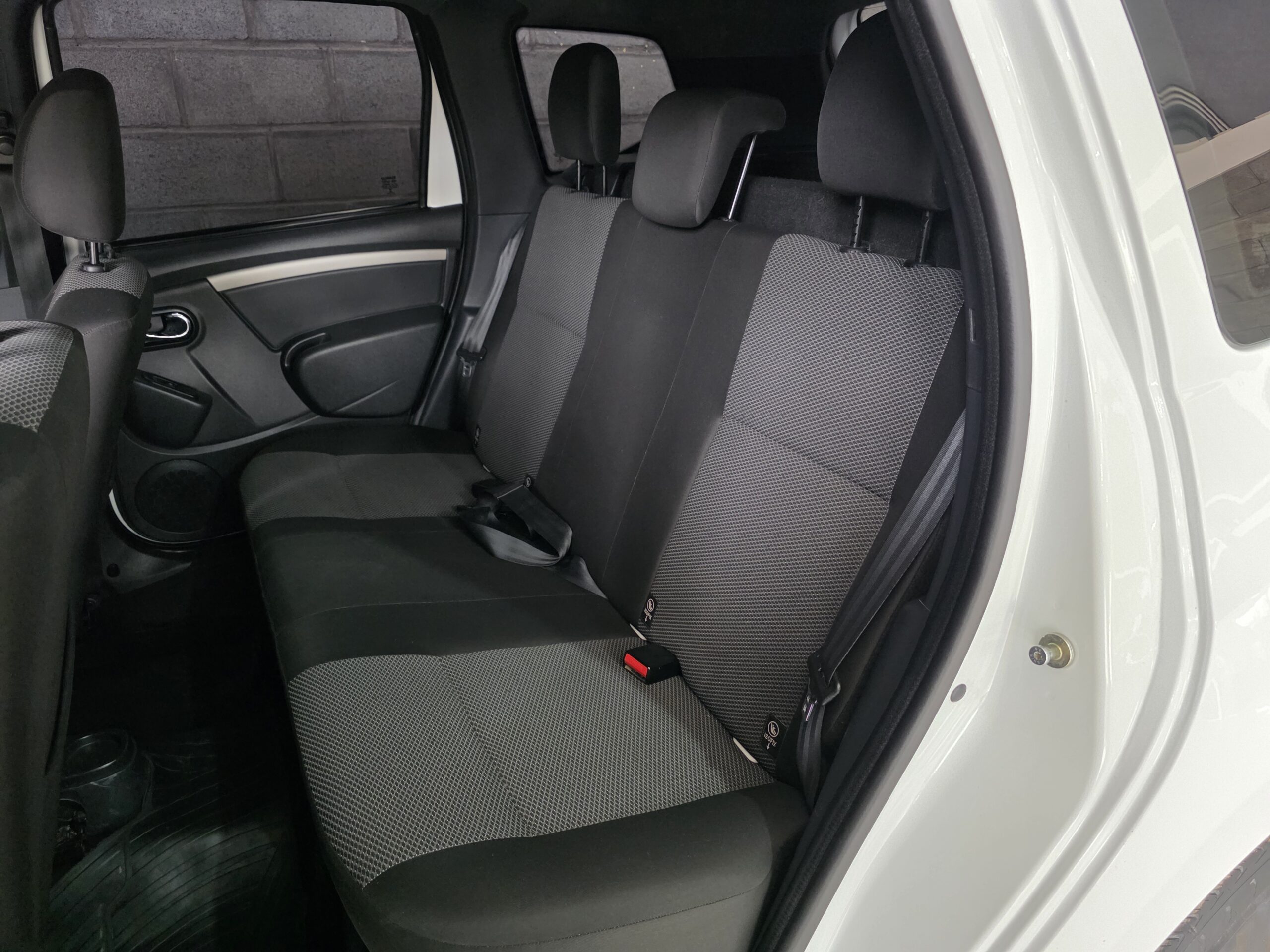 
								Renault Duster full									