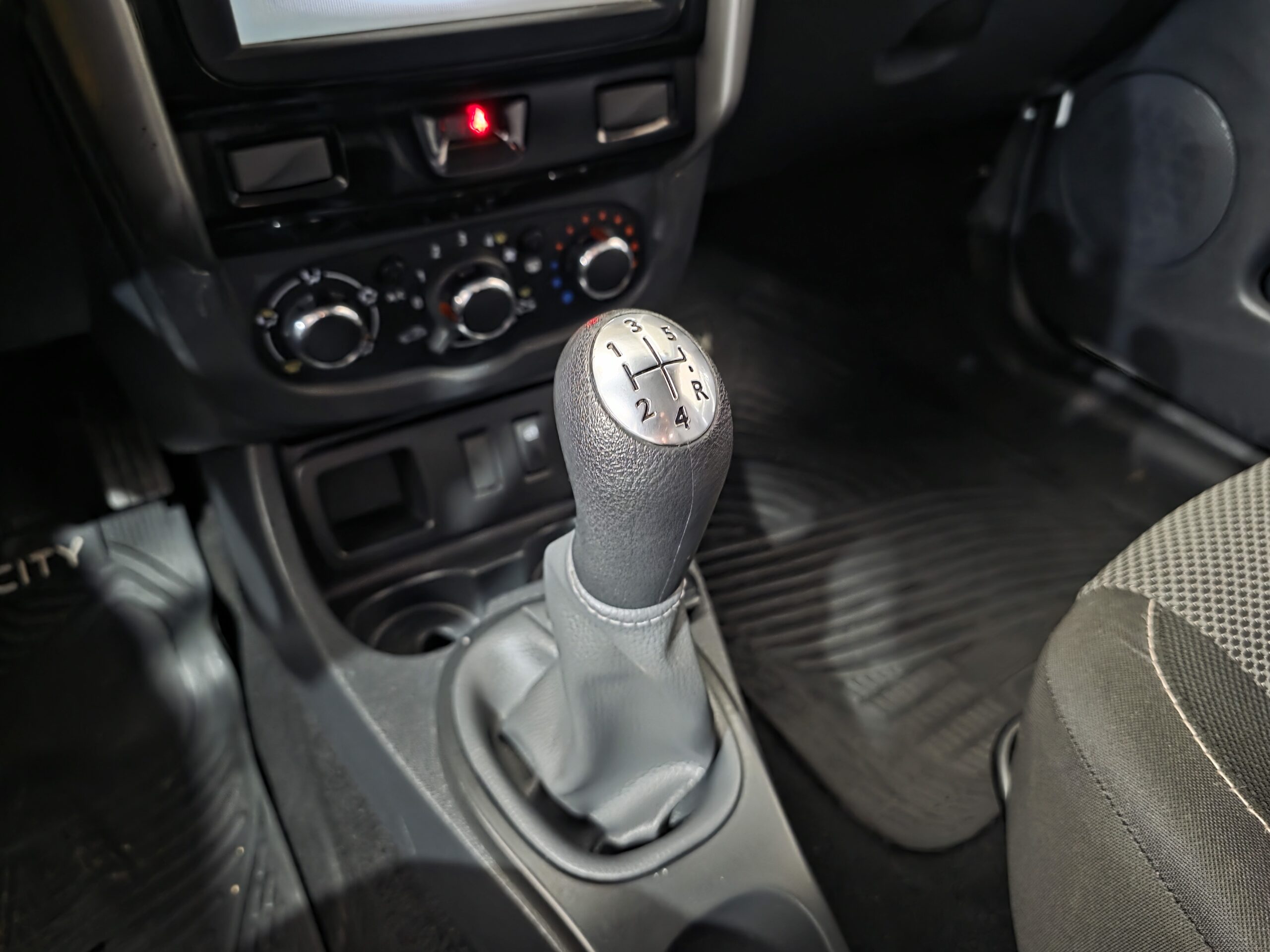 
								Renault Duster full									