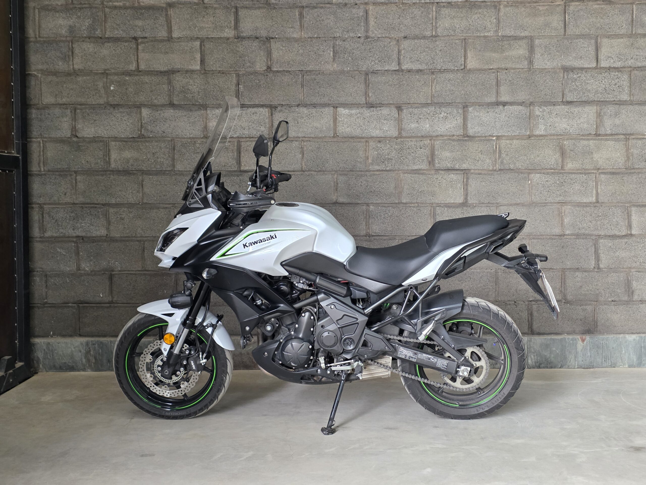 
								Kawasaki Versys 650 full									